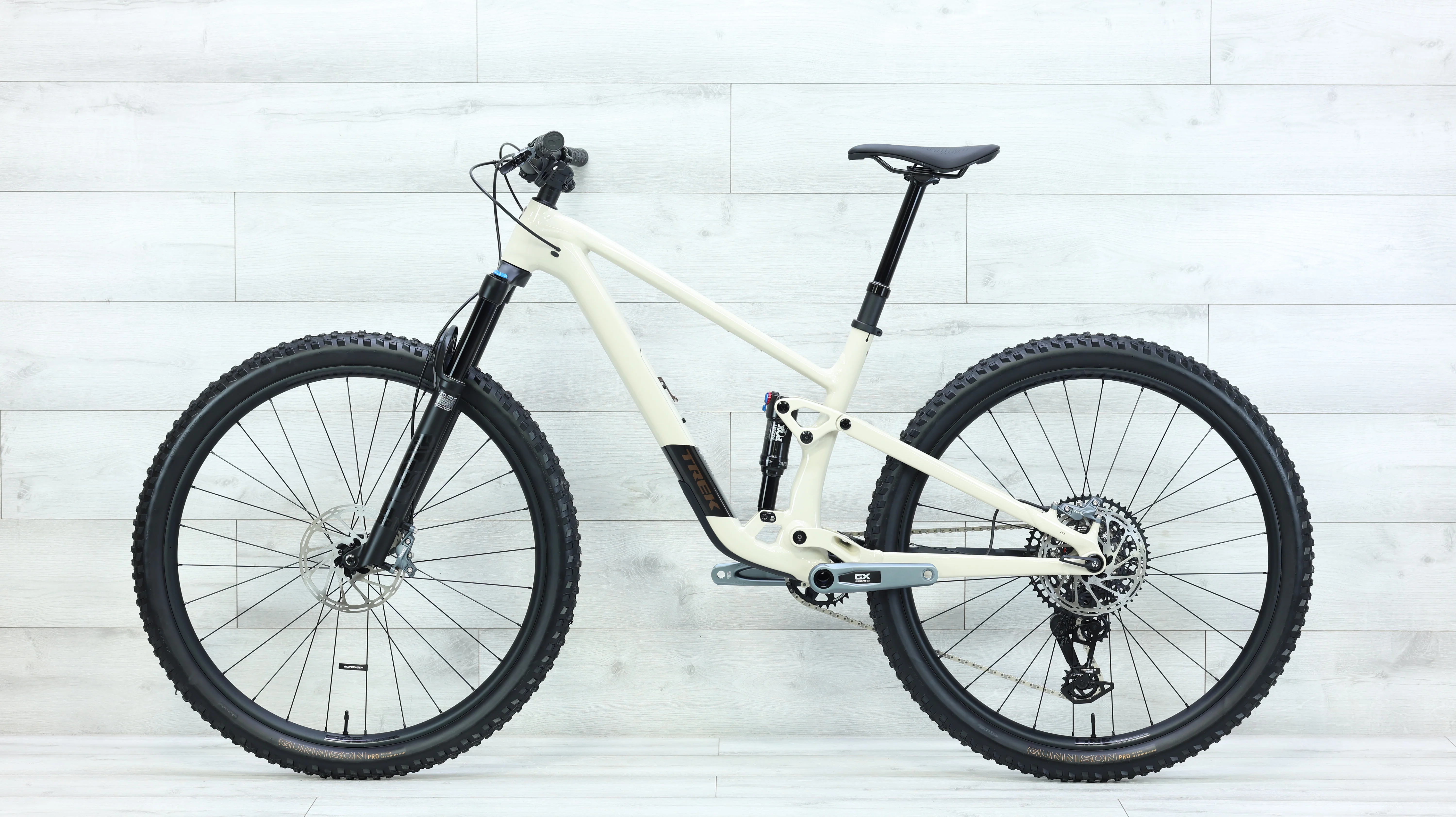 Trek Top Fuel 9 Gen 4 Mountain Bike - 2025, Med/Large - Image 2