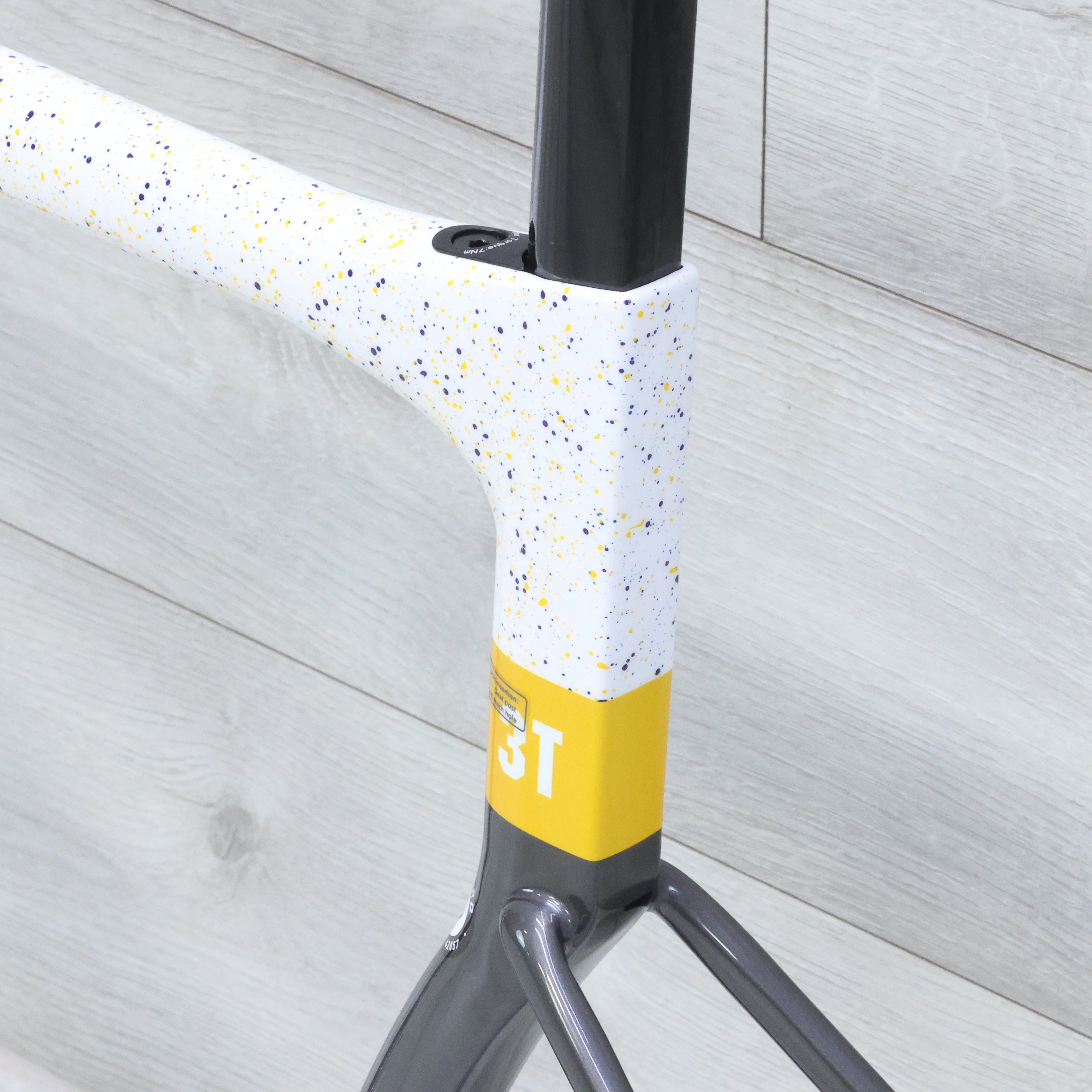 3T Strada 1x Disc Brake Aero Road Bike Frameset 700c Grey/Gold - Image 10