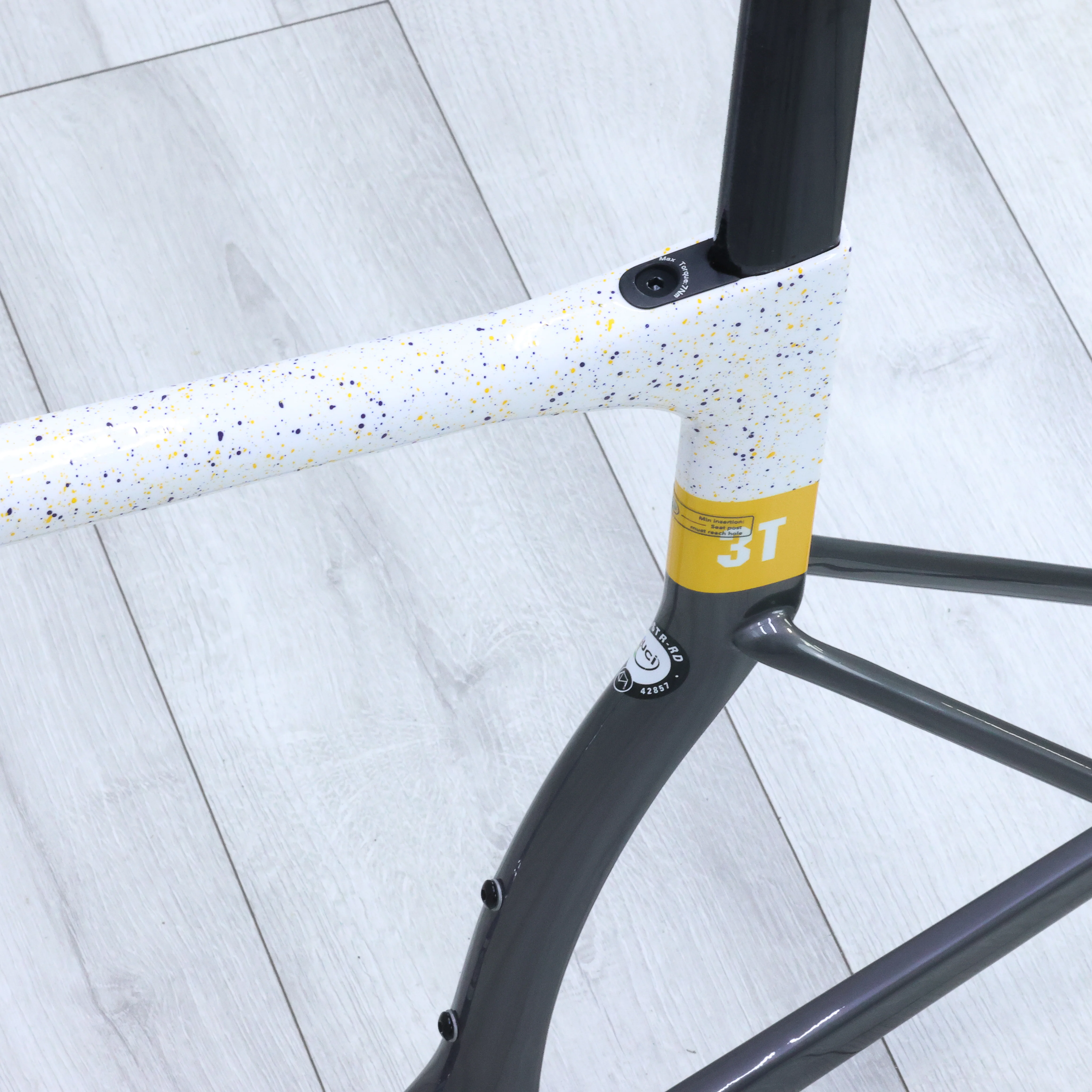 3T Strada 1x Disc Brake Aero Road Bike Frameset 700c Grey/Gold - Image 11