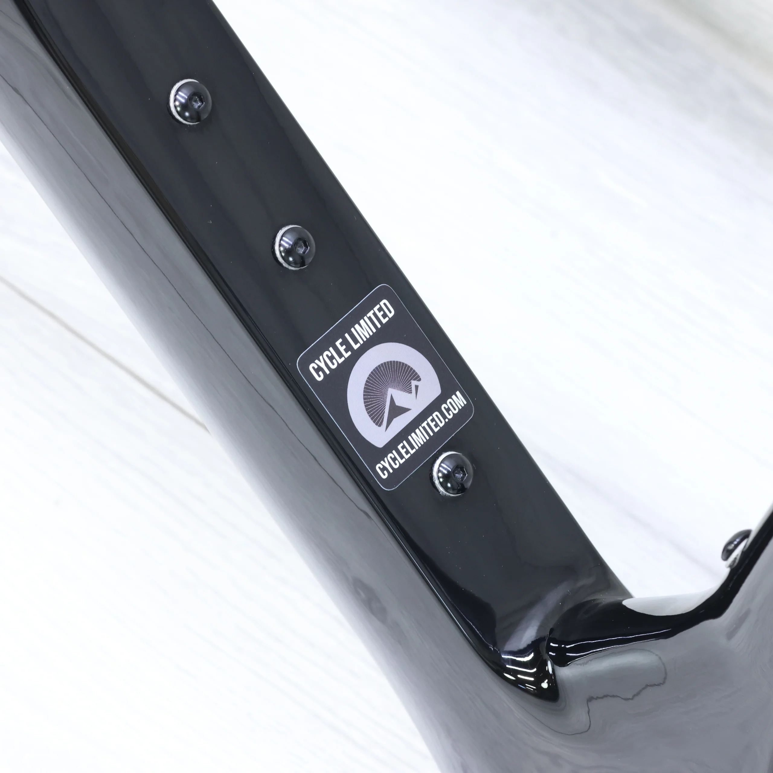 3T Strada 1x Disc Brake Aero Road Bike Frameset 700c Navy/Black - Image 3
