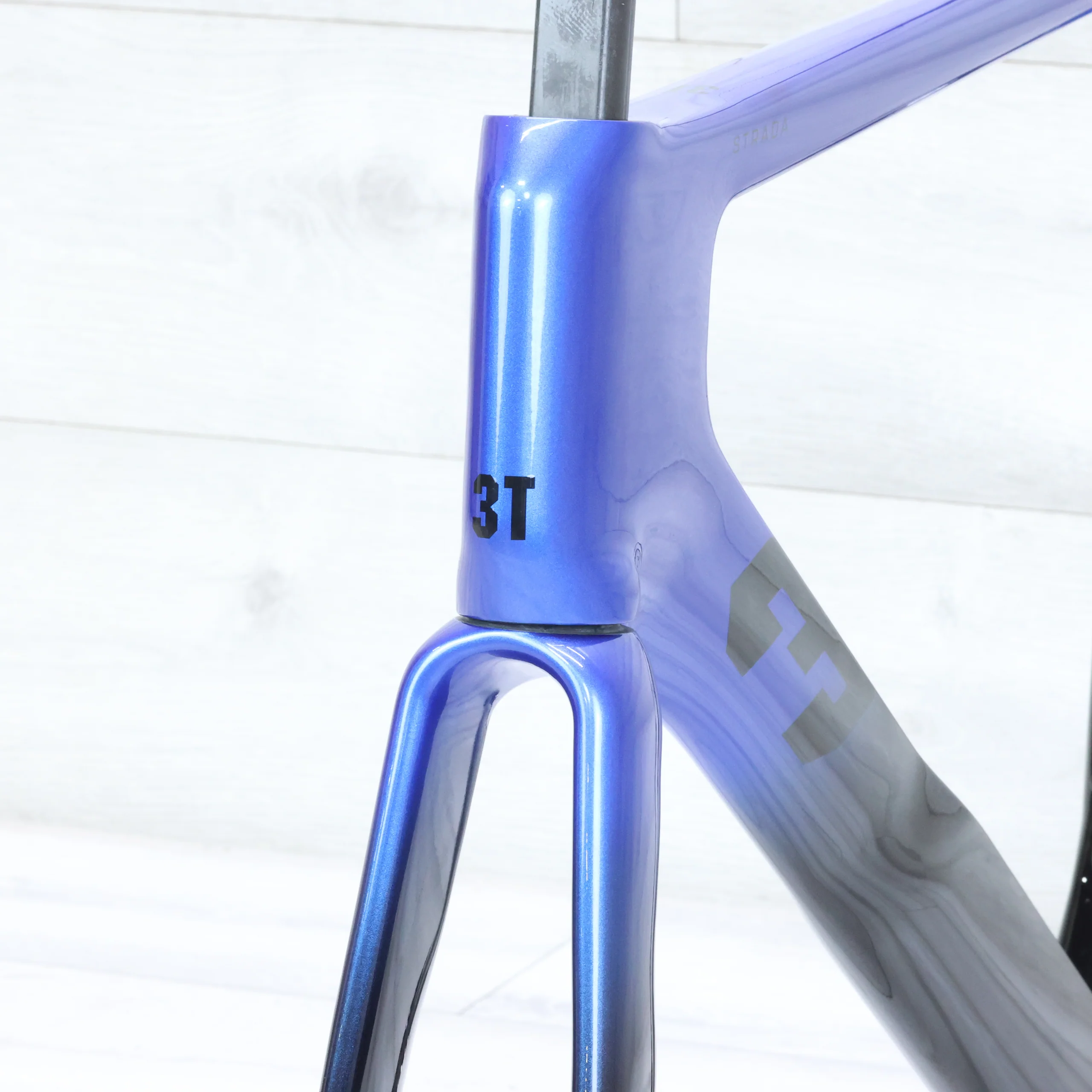 3T Strada 1x Disc Brake Aero Road Bike Frameset 700c Navy/Black - Image 7