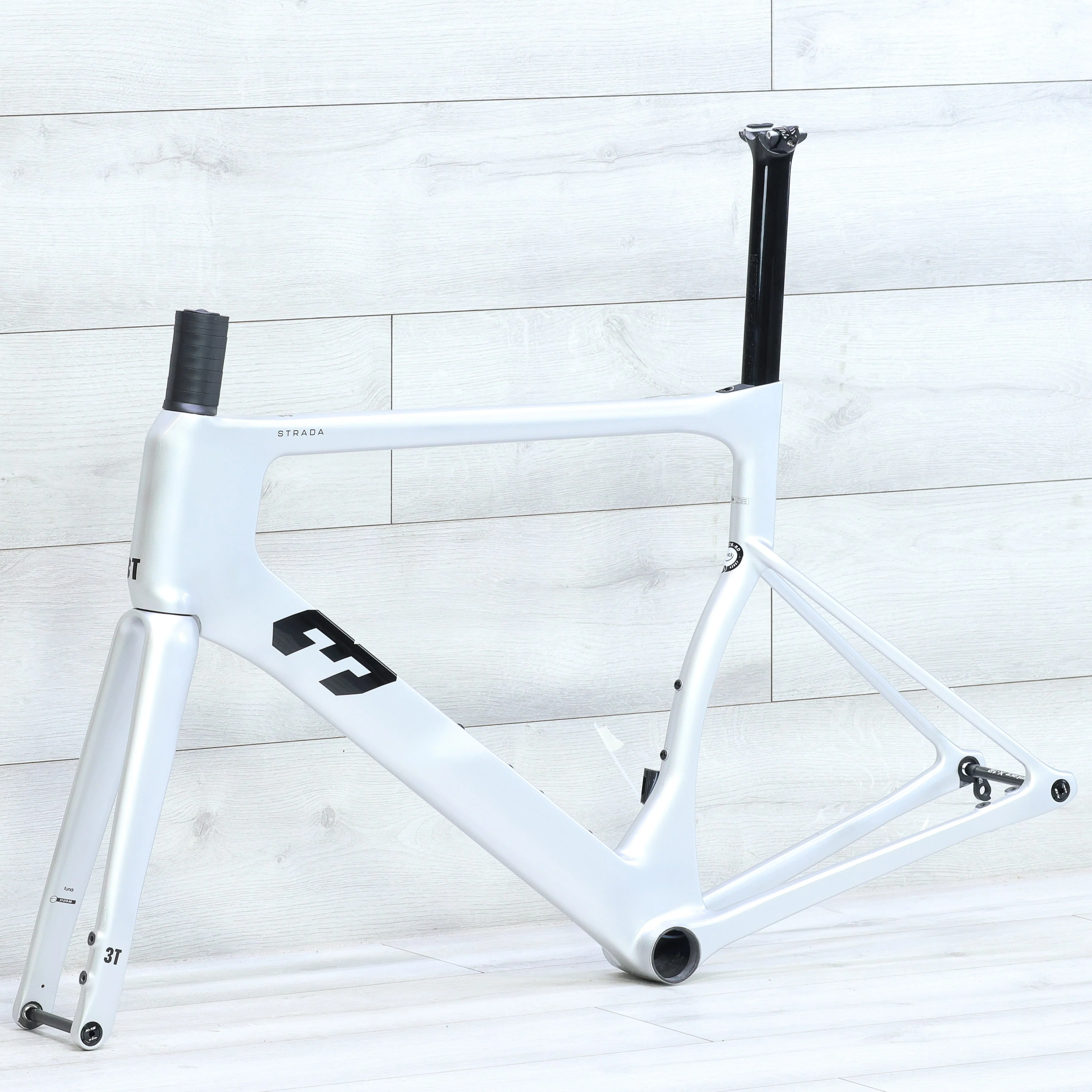 3T Strada 2x Disc Brake Aero Road Bike Frameset 700c Chrome - 56cm - Image 4