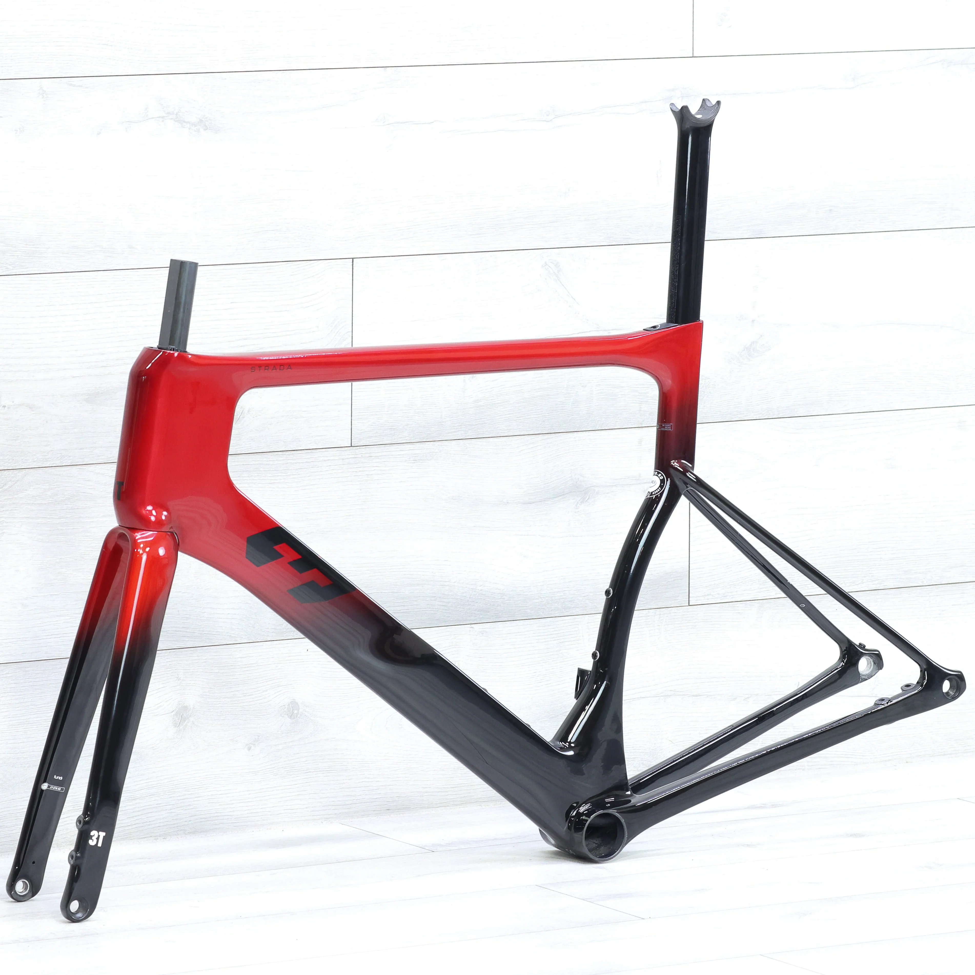 3T Strada 2x Disc Brake Aero Road Bike Frameset 700c Red/Black  - 56cm - Image 4