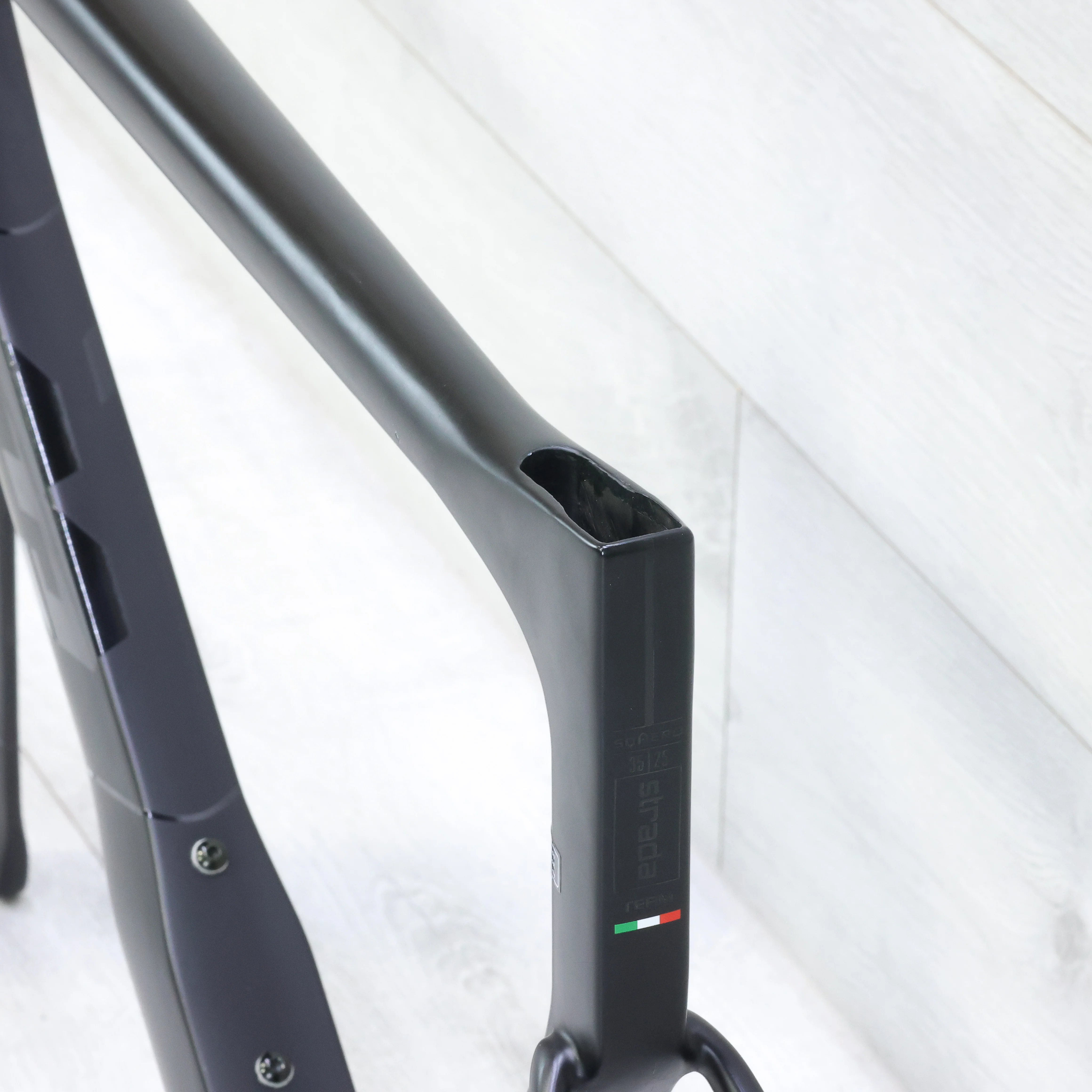 3T Strada Team Stealth Road Bike Frameset - Medium - Image 7