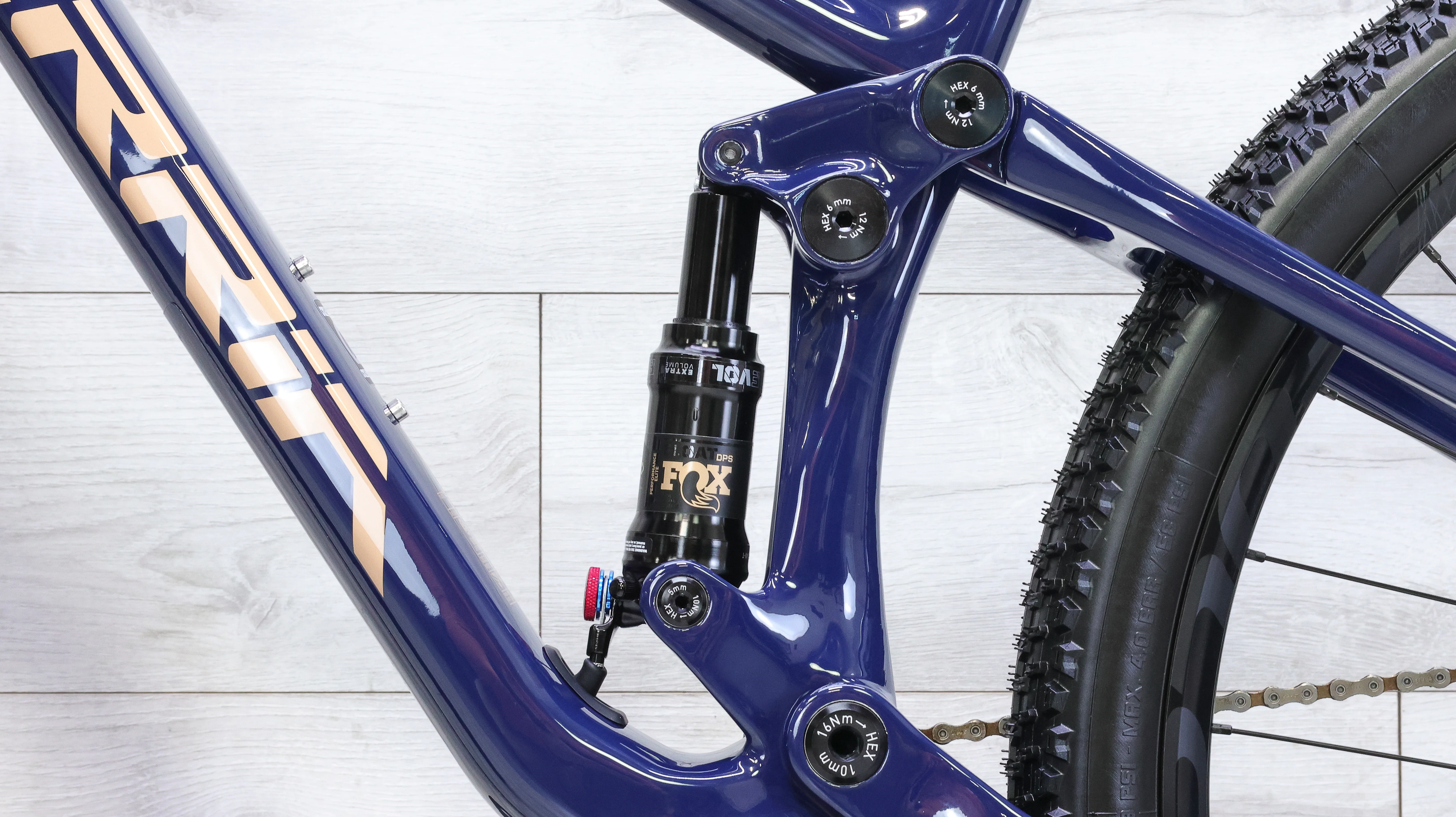 Berria Mako Mountain Bike - 2024, Medium - Image 9