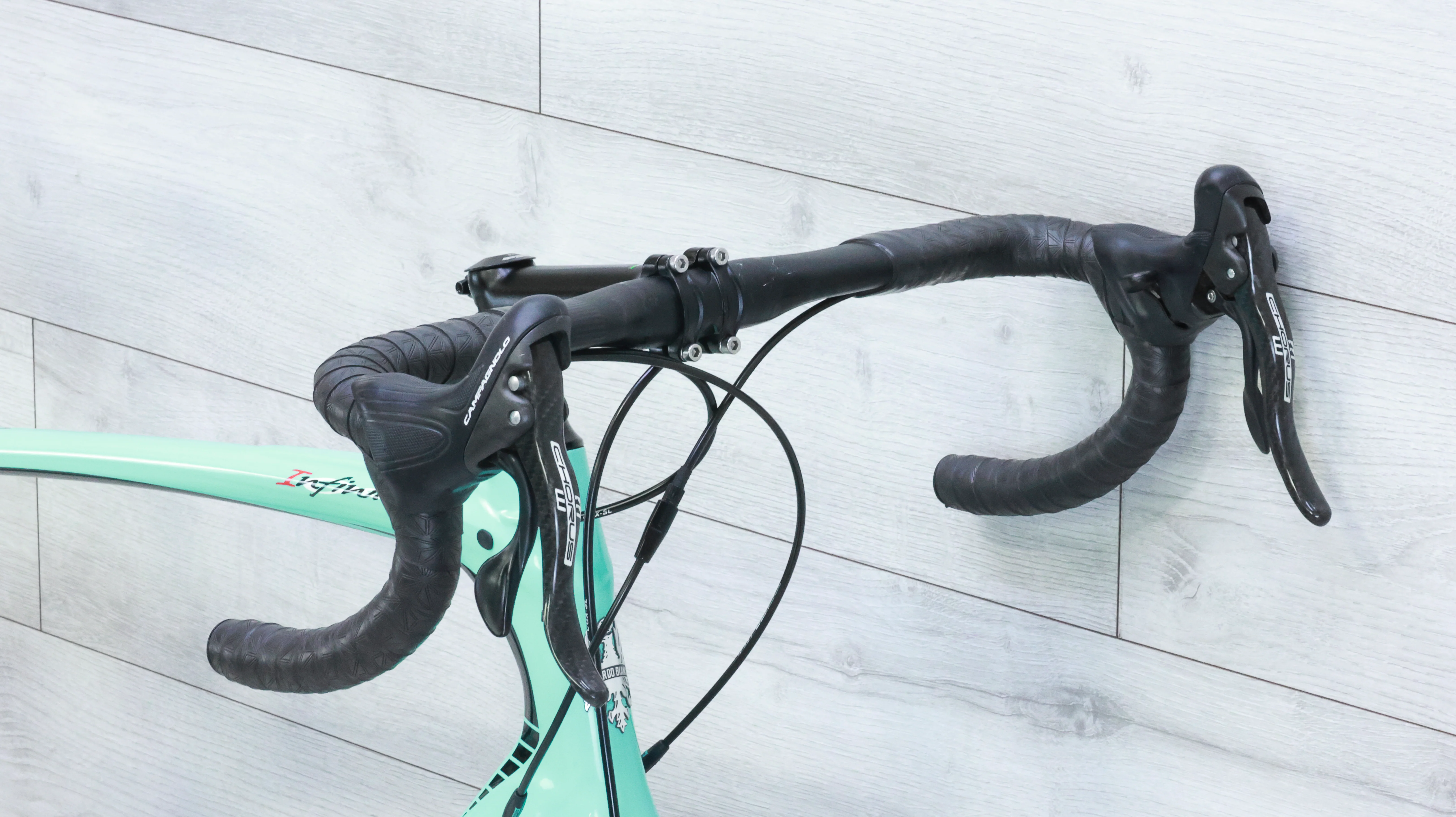 Bianchi Infinito CV Campagnolo Chorus Road Bike - 2019, 61cm - Image 10