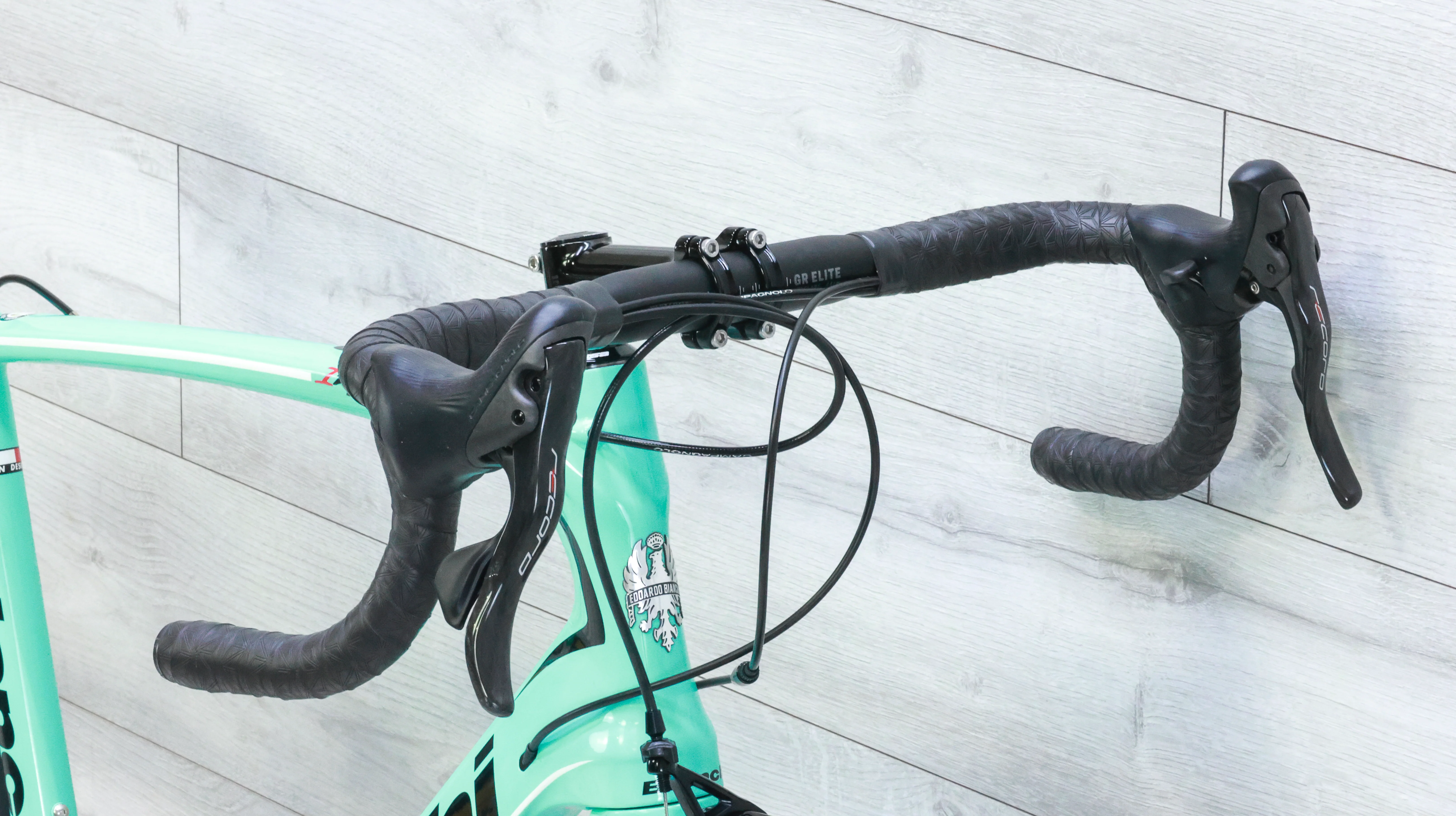 Bianchi Infinito CV Campagnolo Record Road Bike - 2017, 59cm - Image 10
