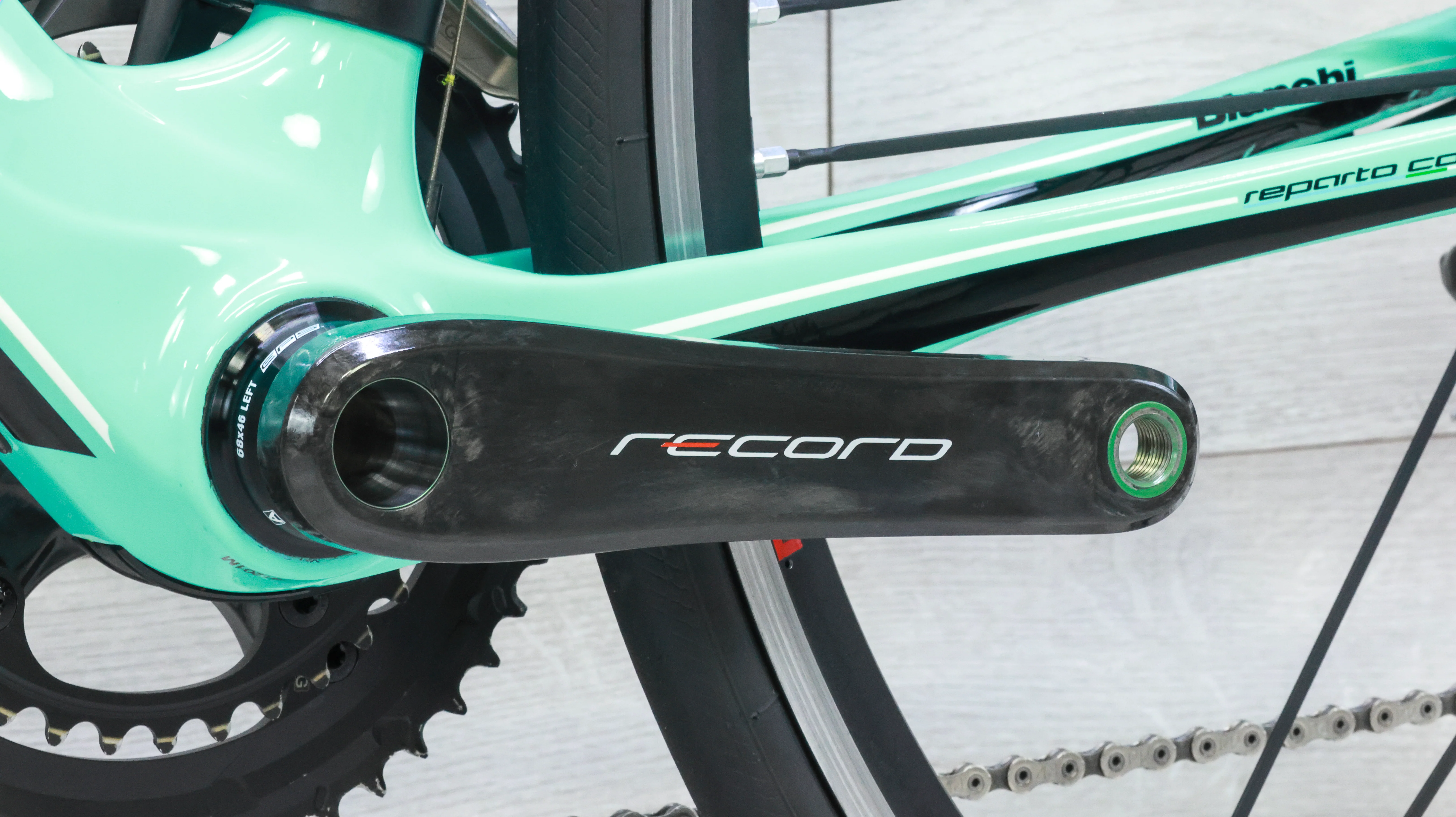 Bianchi Infinito CV Campagnolo Record Road Bike - 2017, 59cm - Image 7