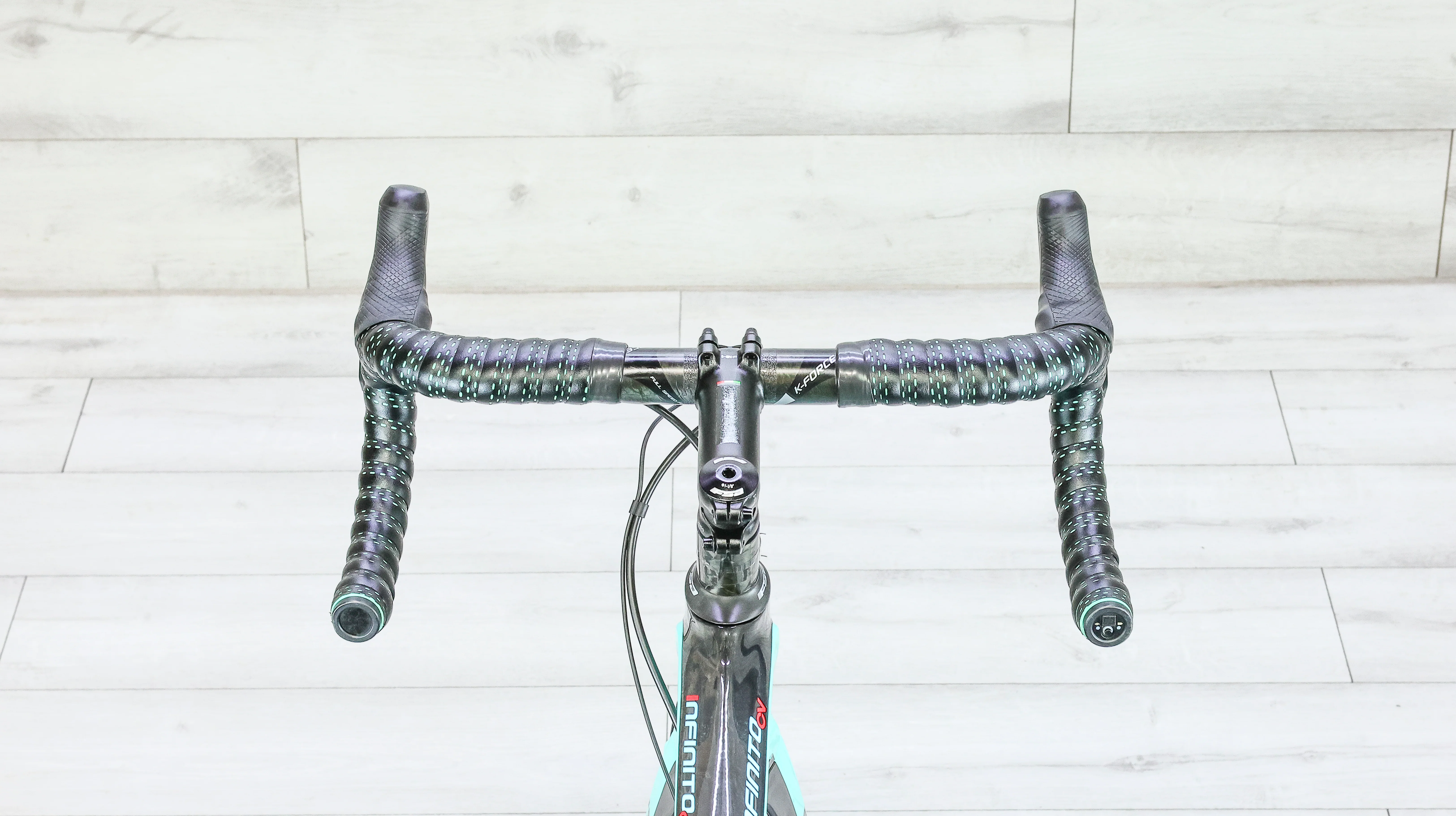 Bianchi Infinito CV Disc Ultegra Di2 Road Bike - 2019, 53cm - Image 13