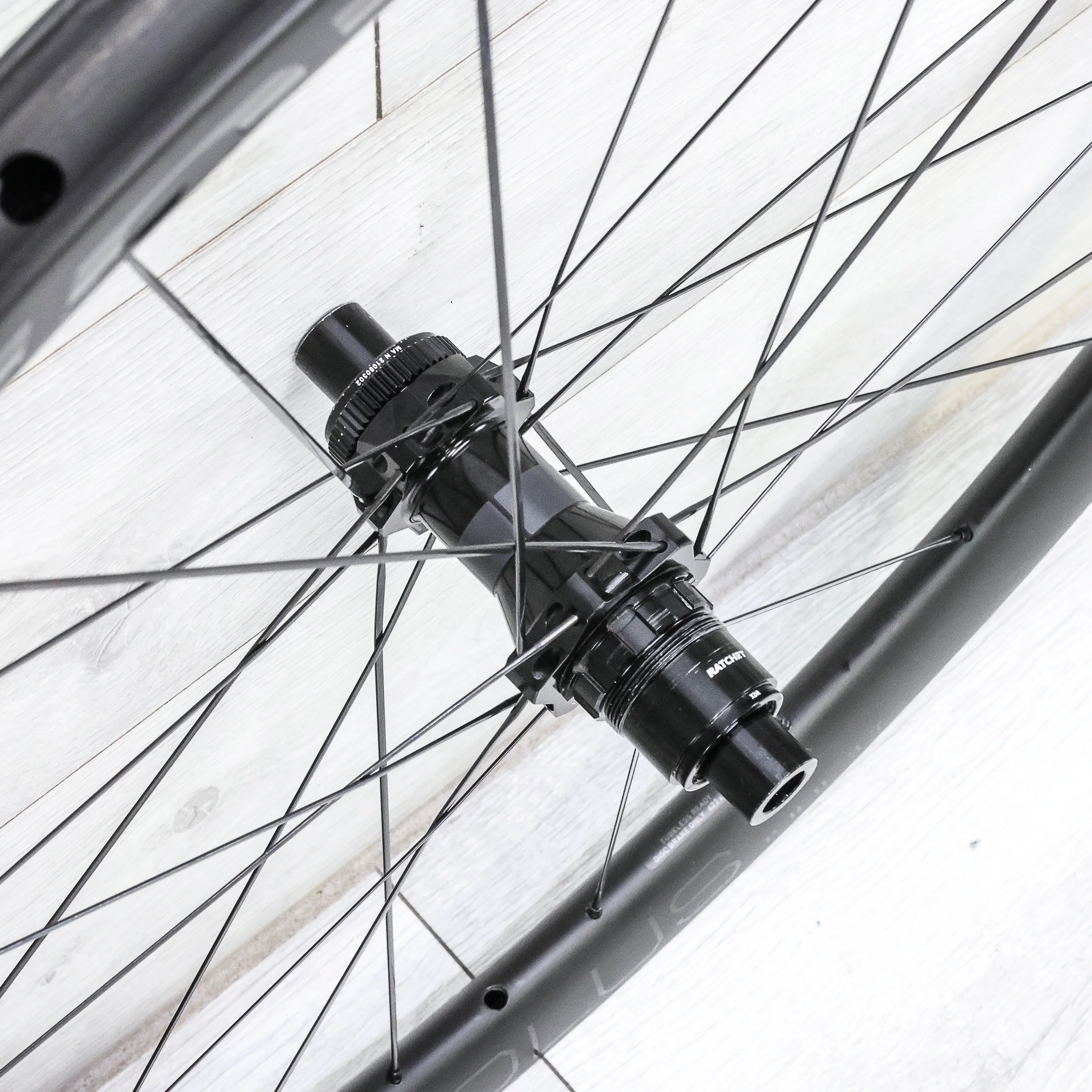 Bontrager Aeolus Pro 37 TLR Carbon Disc Wheelset - 700c, Tubeless, Center Lock, XDR 12-Speed - Image 4