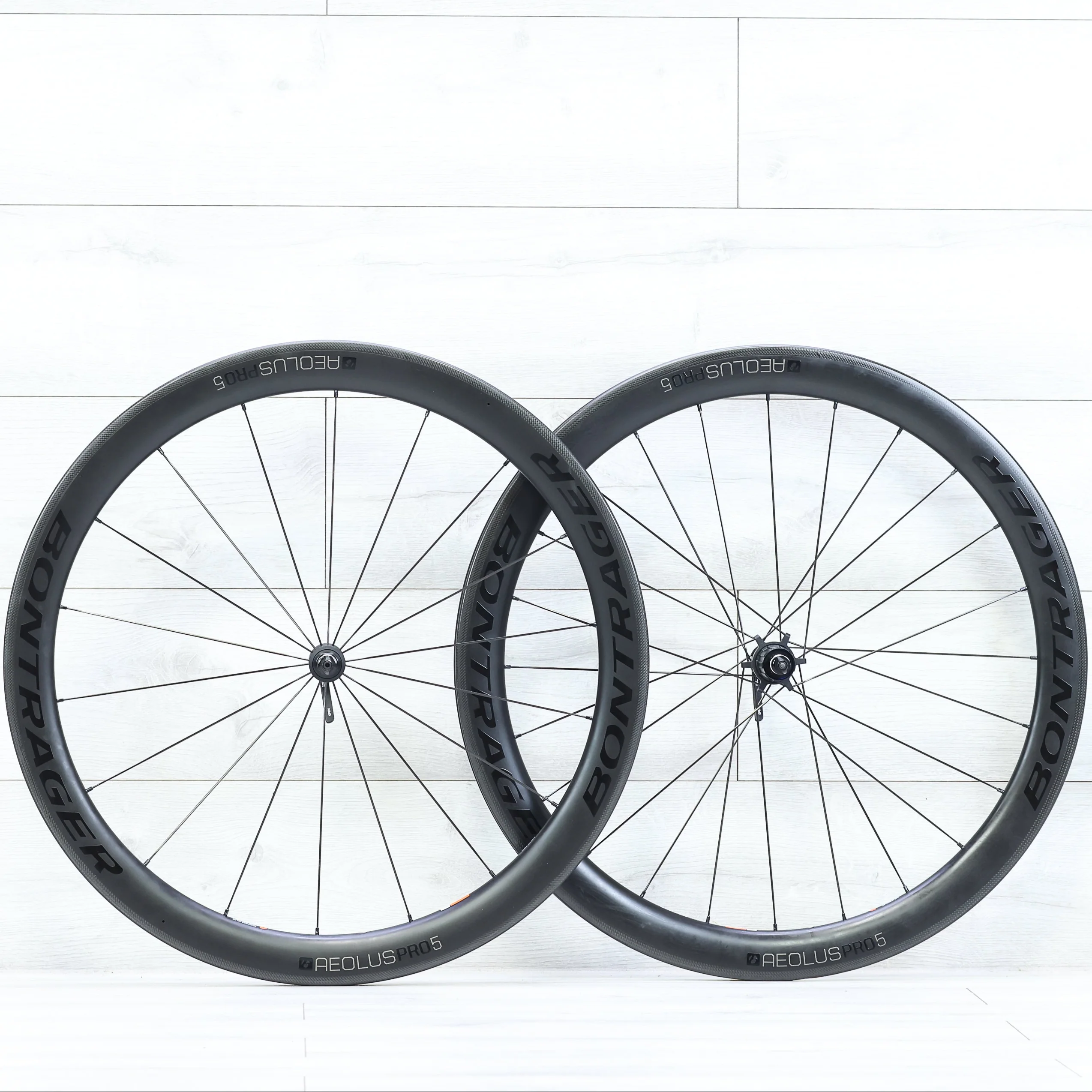 Bontrager Aeolus Pro 5 TLR Carbon Rim Brake Wheelset Shimano/SRAM 11 Speed