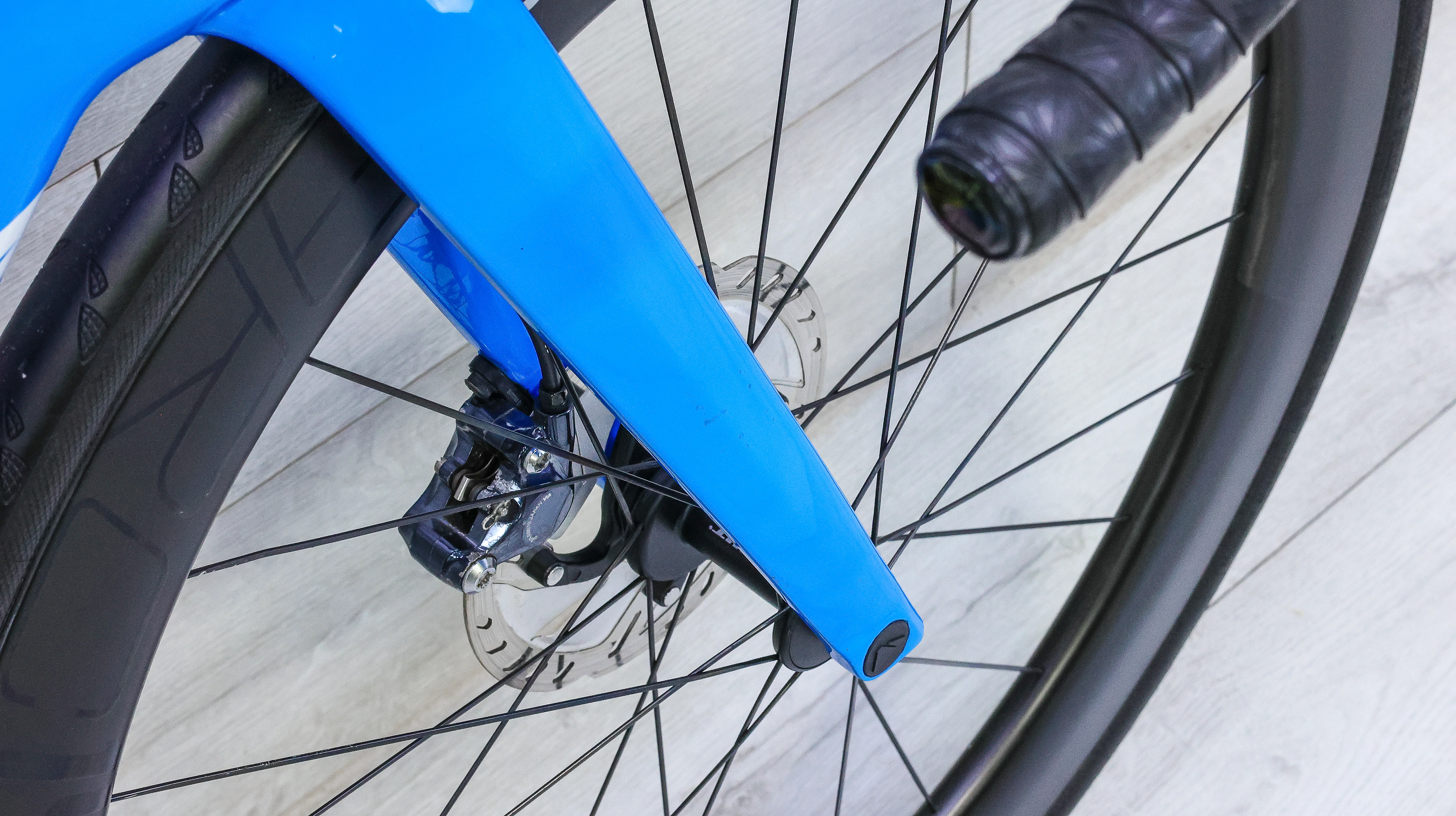 Canyon Aeroad CF SL Disc Di2 Road Bike - 2020, Medium - Image 17