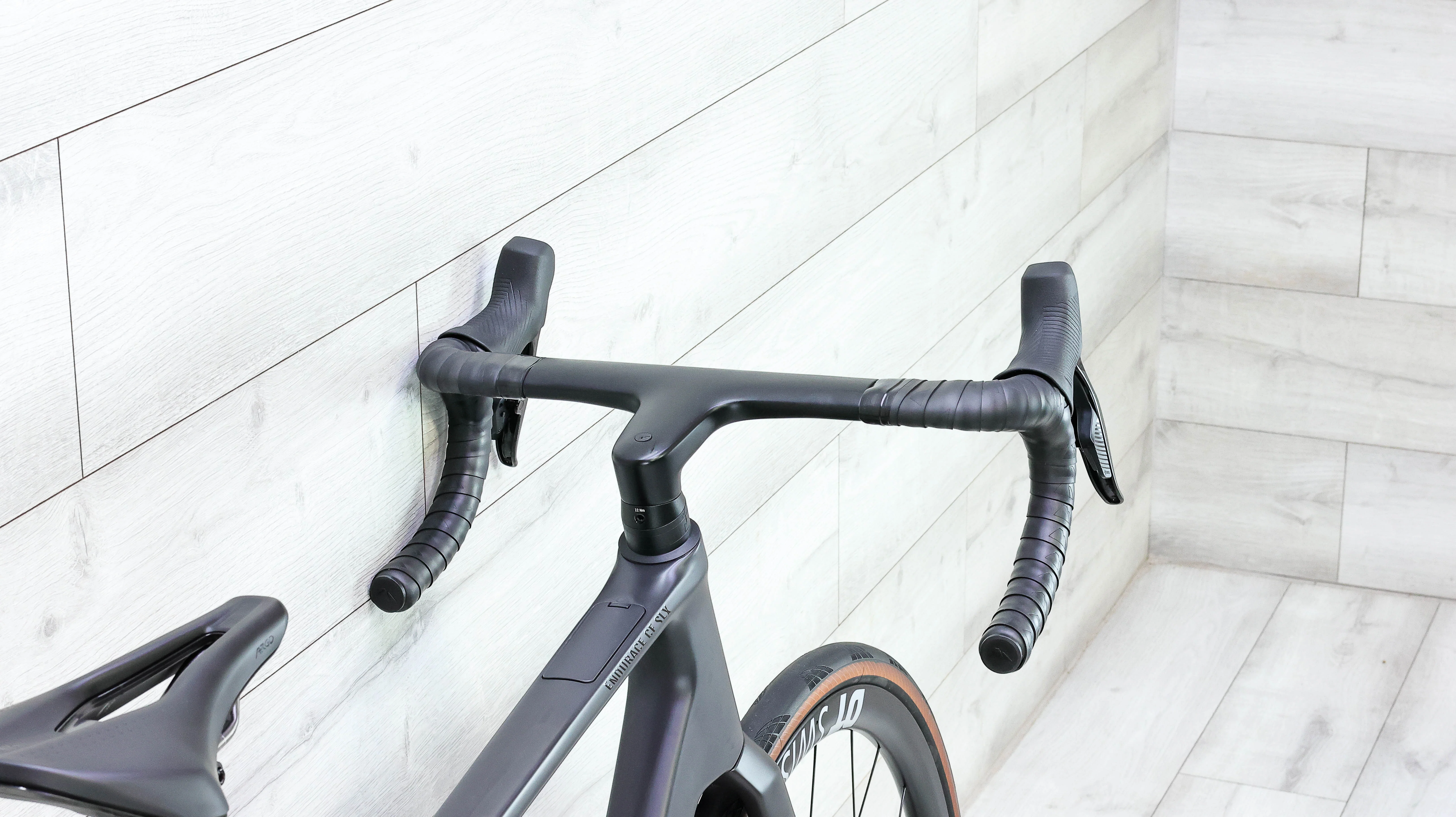 Canyon Endurance CF SLX 8 AXS Aero Road Bike - 2023, Medium - Image 8