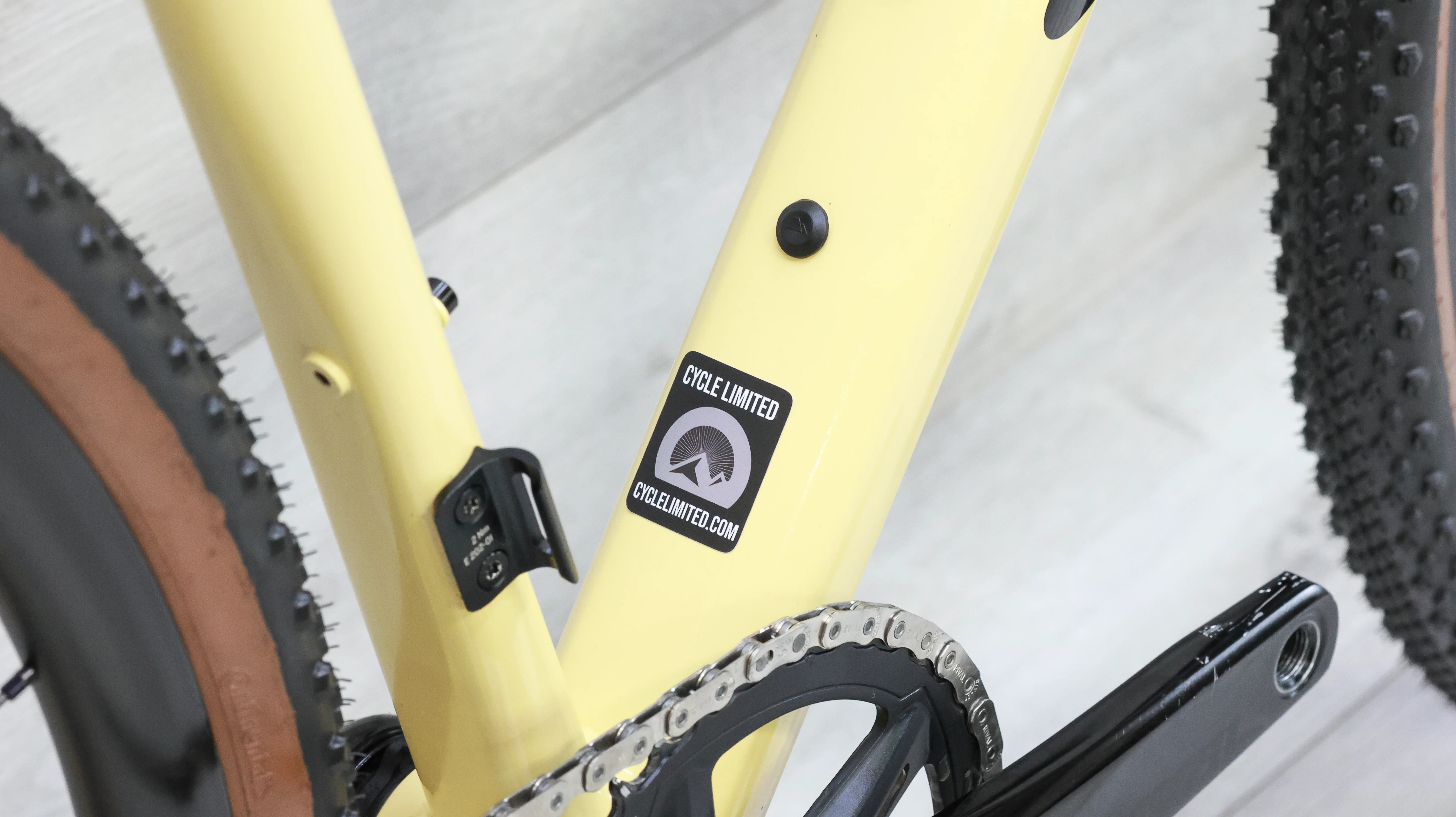 Canyon Grail 7 eTap Gravel Bike - 2023, Medium - Image 3
