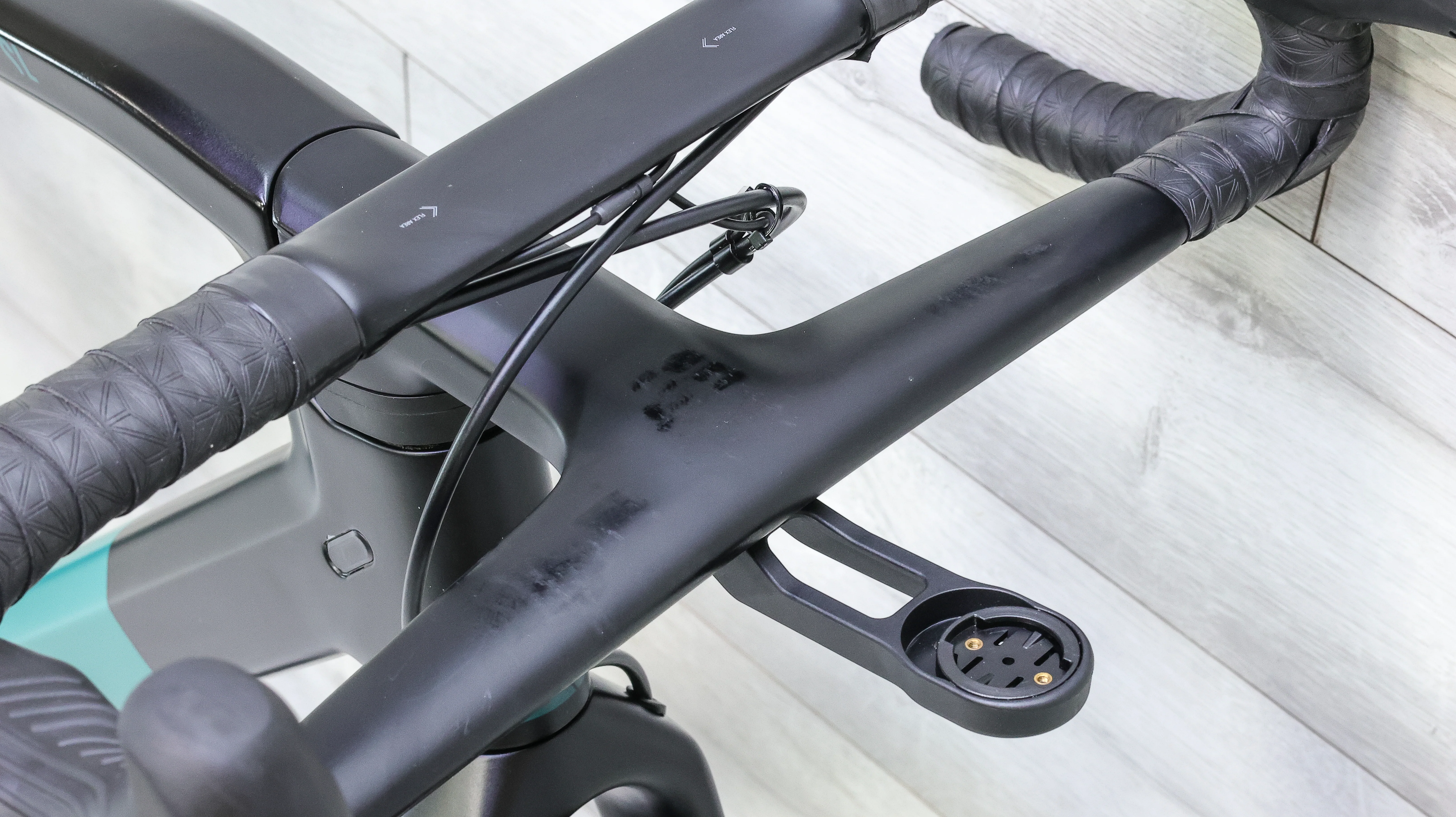 Canyon Grail CF SL 8 Di2 Gravel Bike - 2022, Medium - Image 15