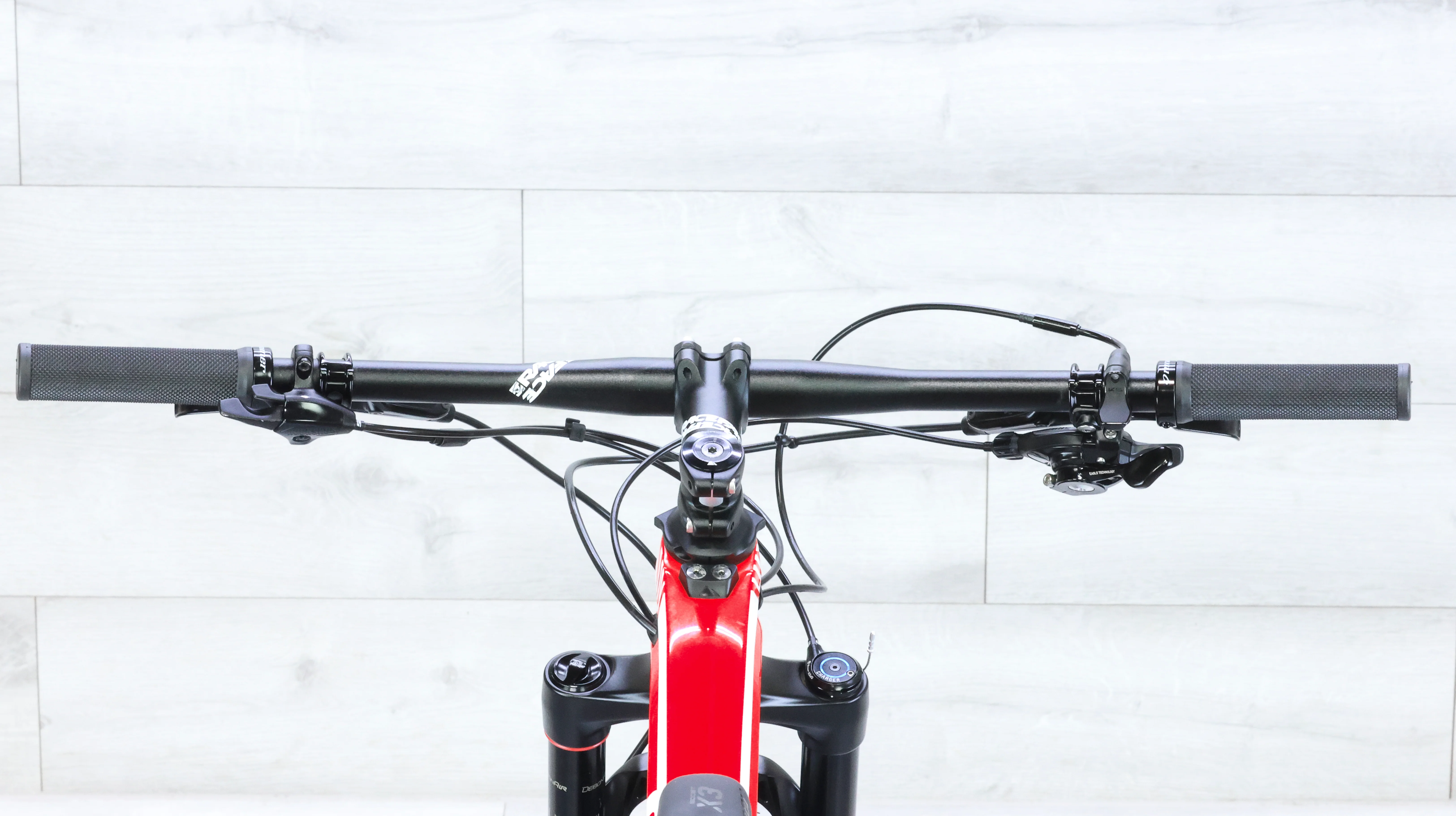 Canyon Lux CF SL 8.0 Mountain Bike - 2020, Small - Image 13