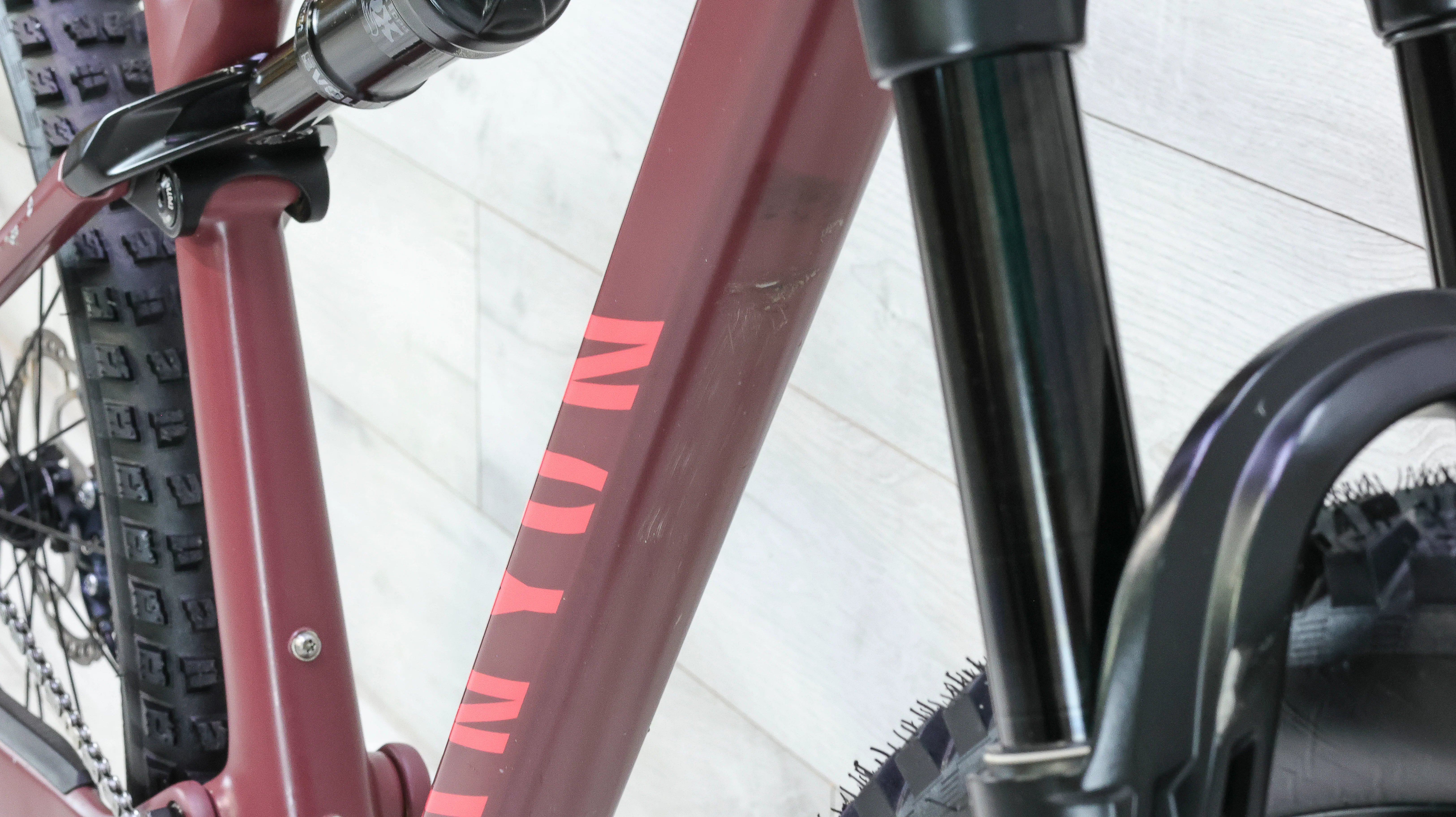 Canyon Lux Trail CF 6 Mountain Bike - 2023, Small - Image 16