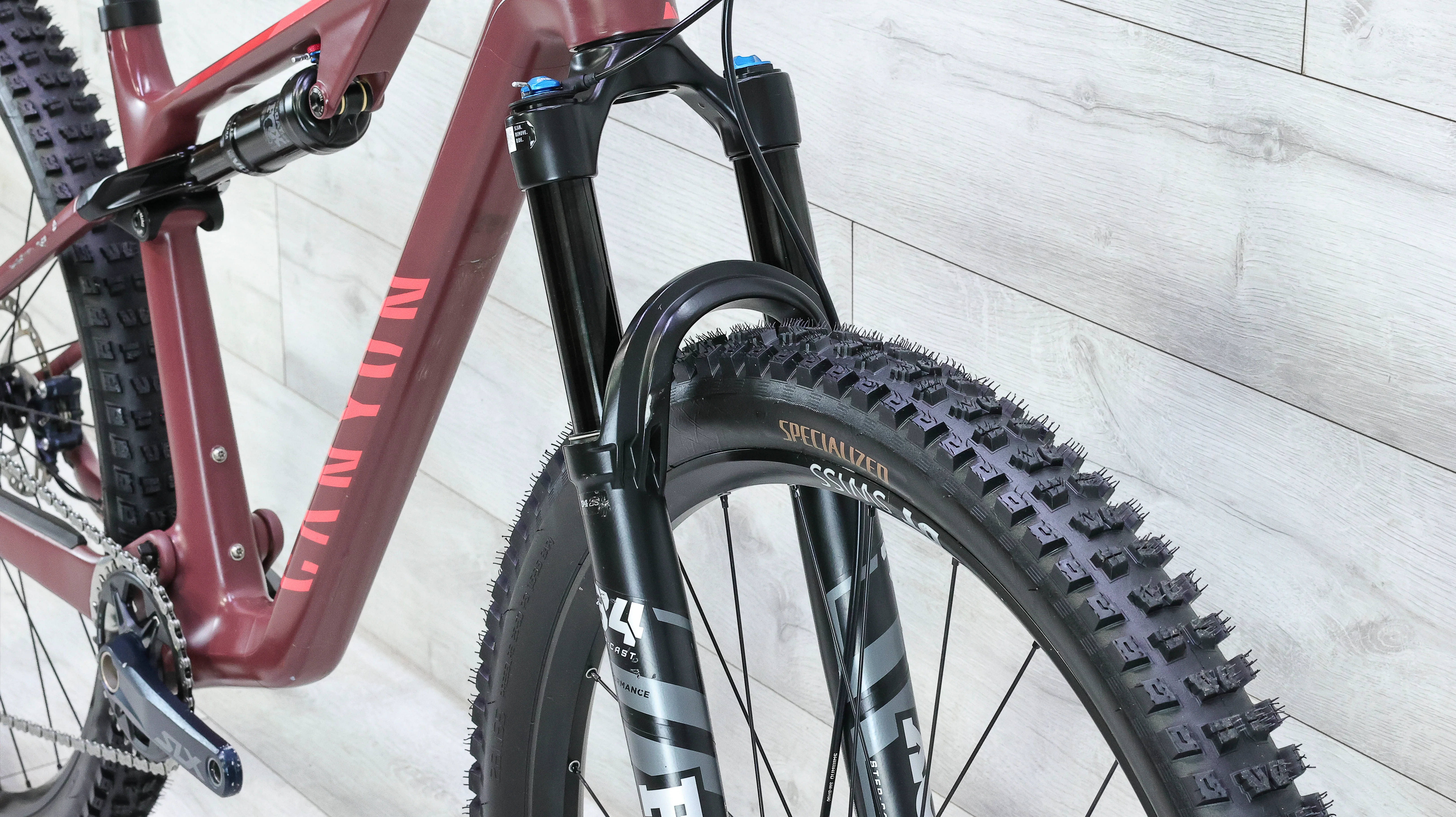 Canyon Lux Trail CF 6 Mountain Bike - 2023, Small - Image 8