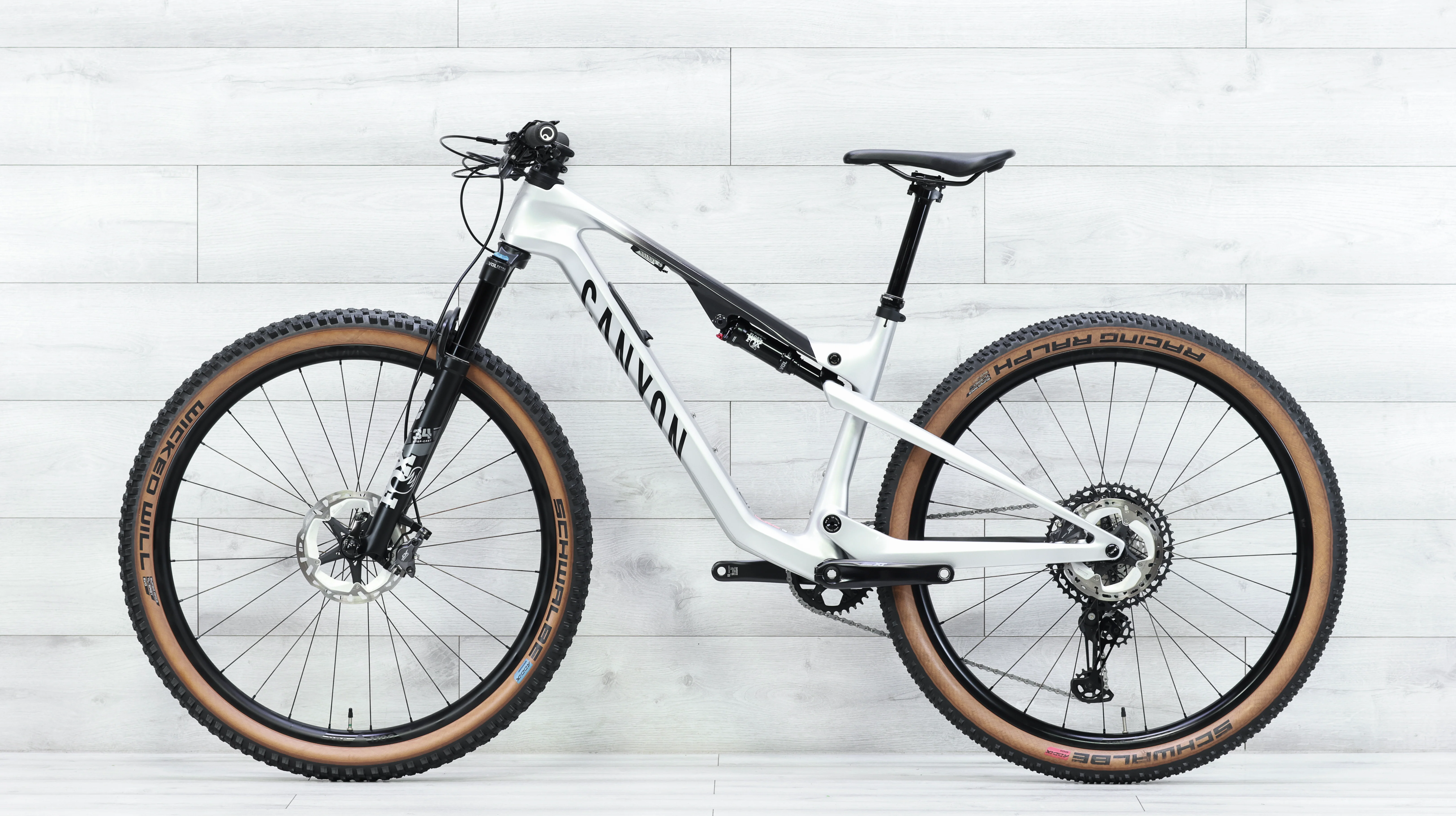 Canyon Lux Trail CF 8 Mountain Bike - 2025, Medium - Image 2
