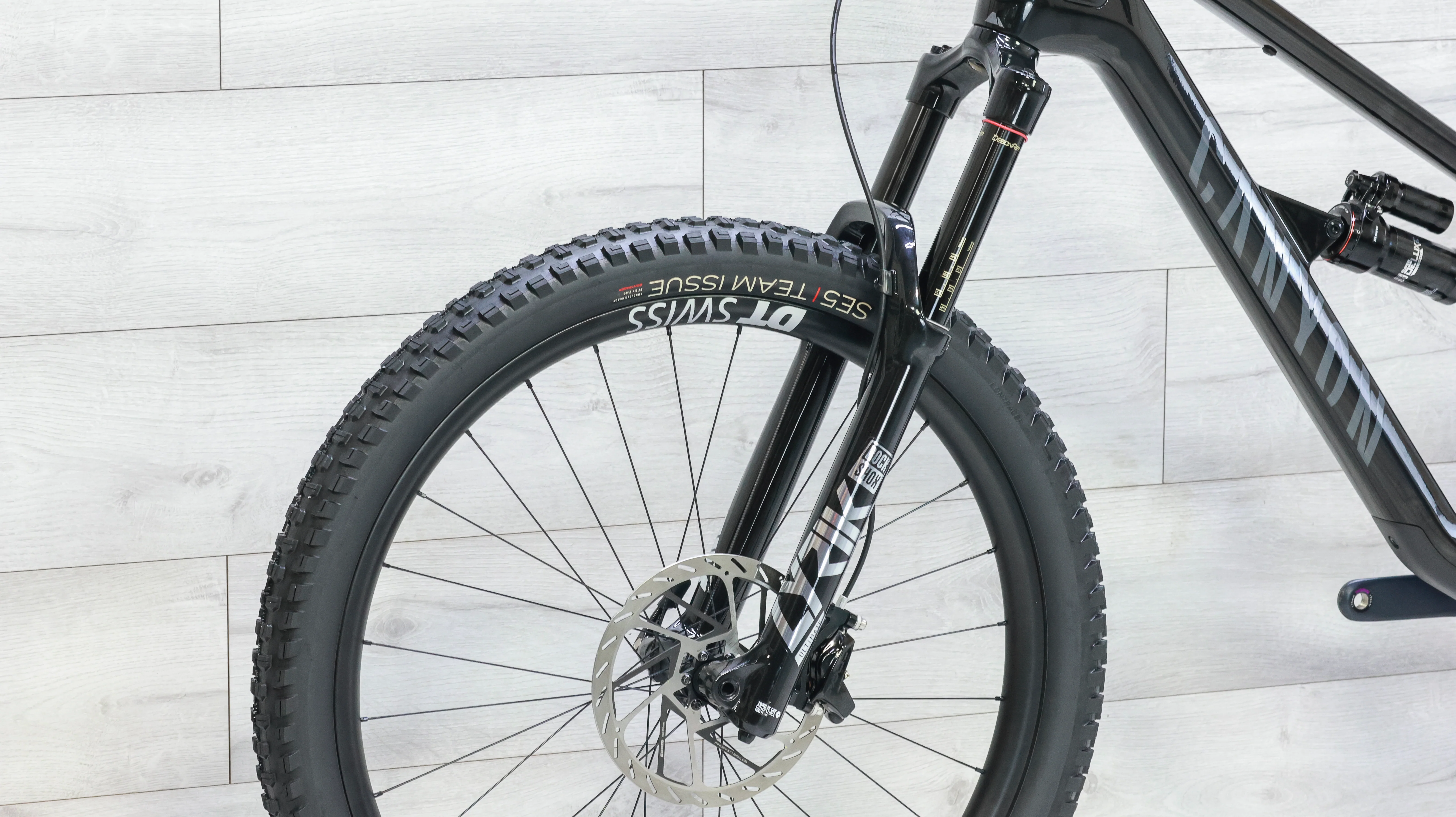 Canyon Spectral 27.5 CF 9 Mountain Bike - 2023, Large - Image 9