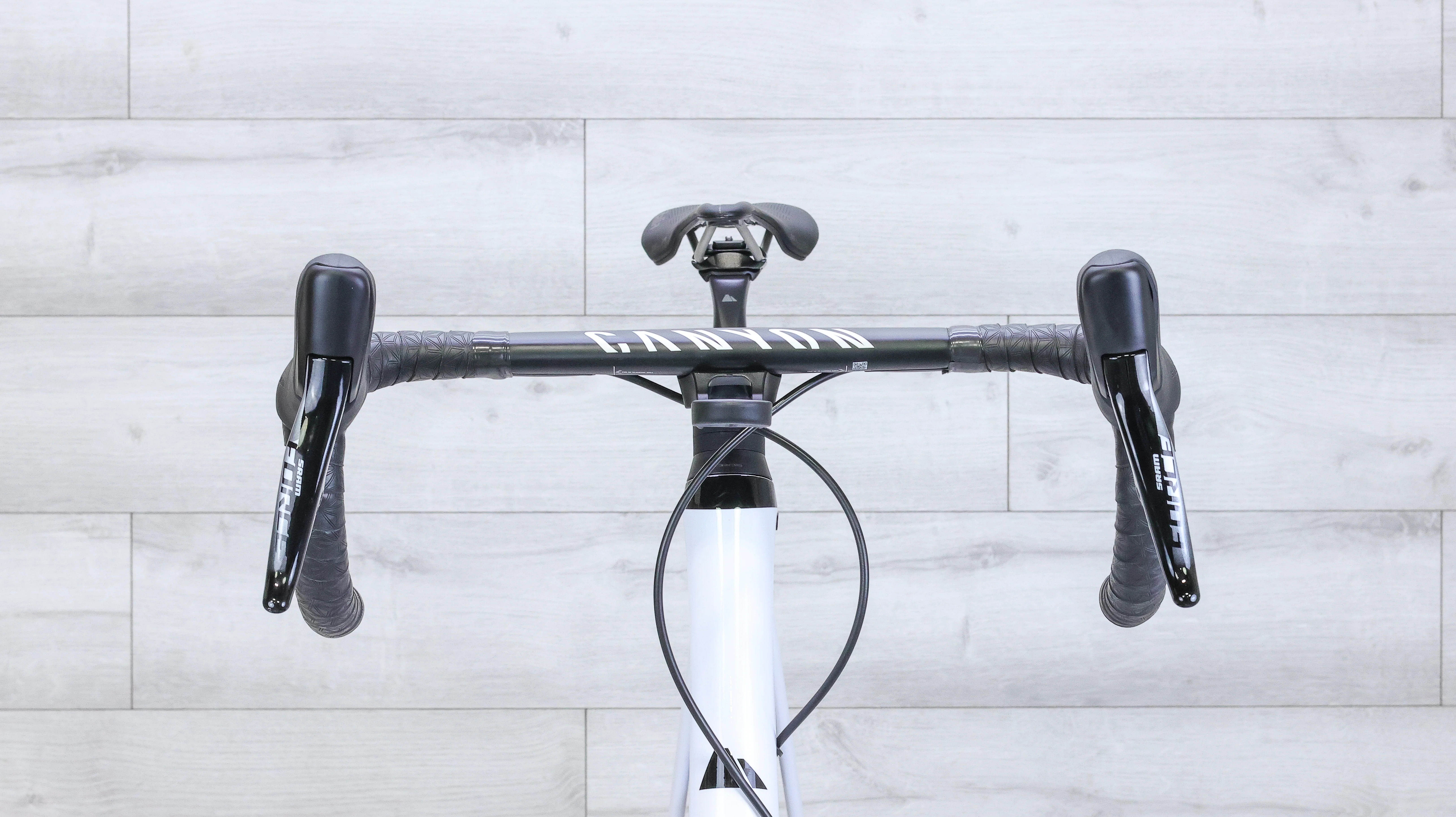 Canyon Ultimate CF SLX 8 Disc eTap Road Bike - 2022, X-Large - Image 12