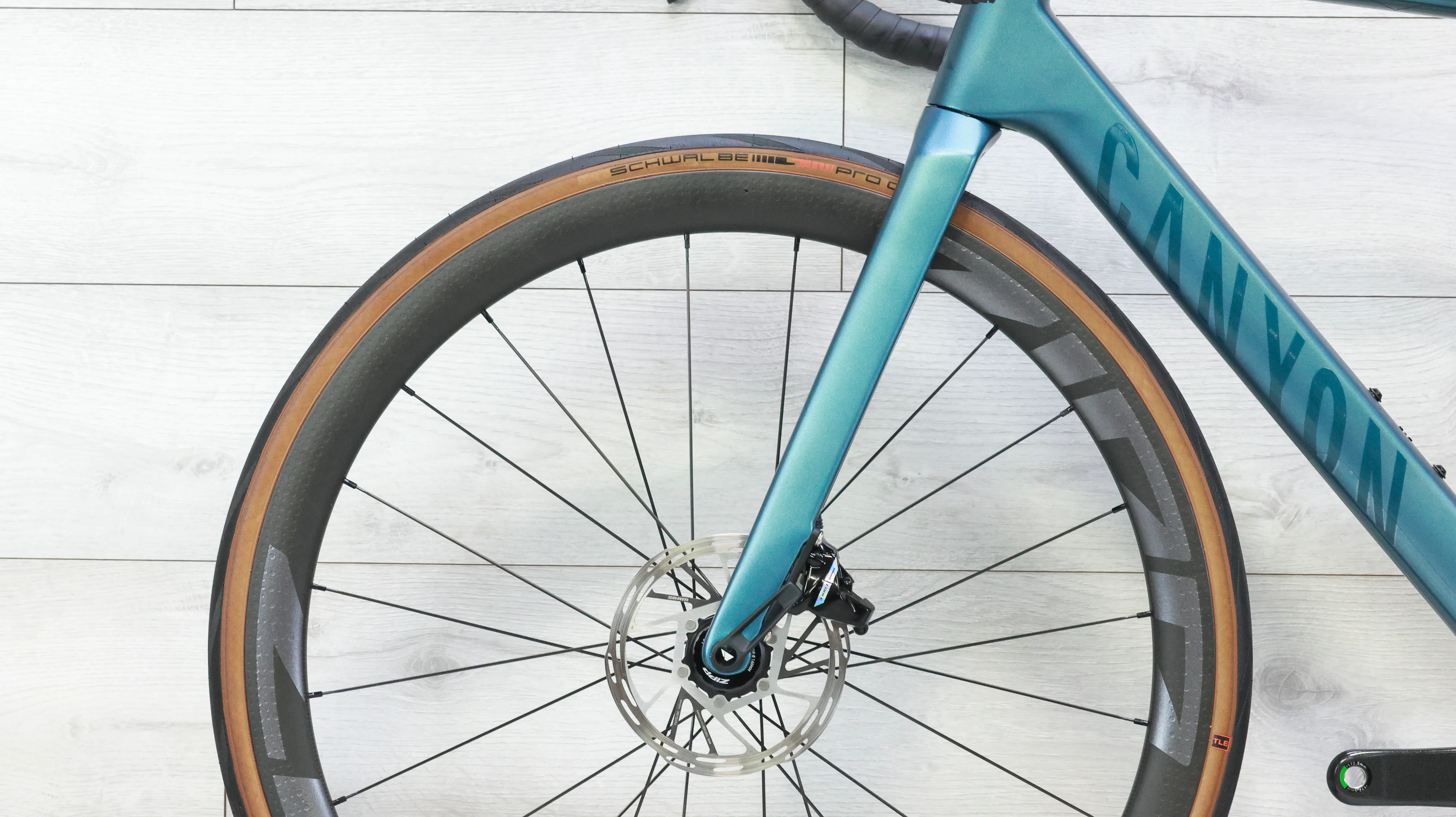 Canyon Ultimate CF SLX 8 Force AXS Road Bike - 2024, Medium - Image 14