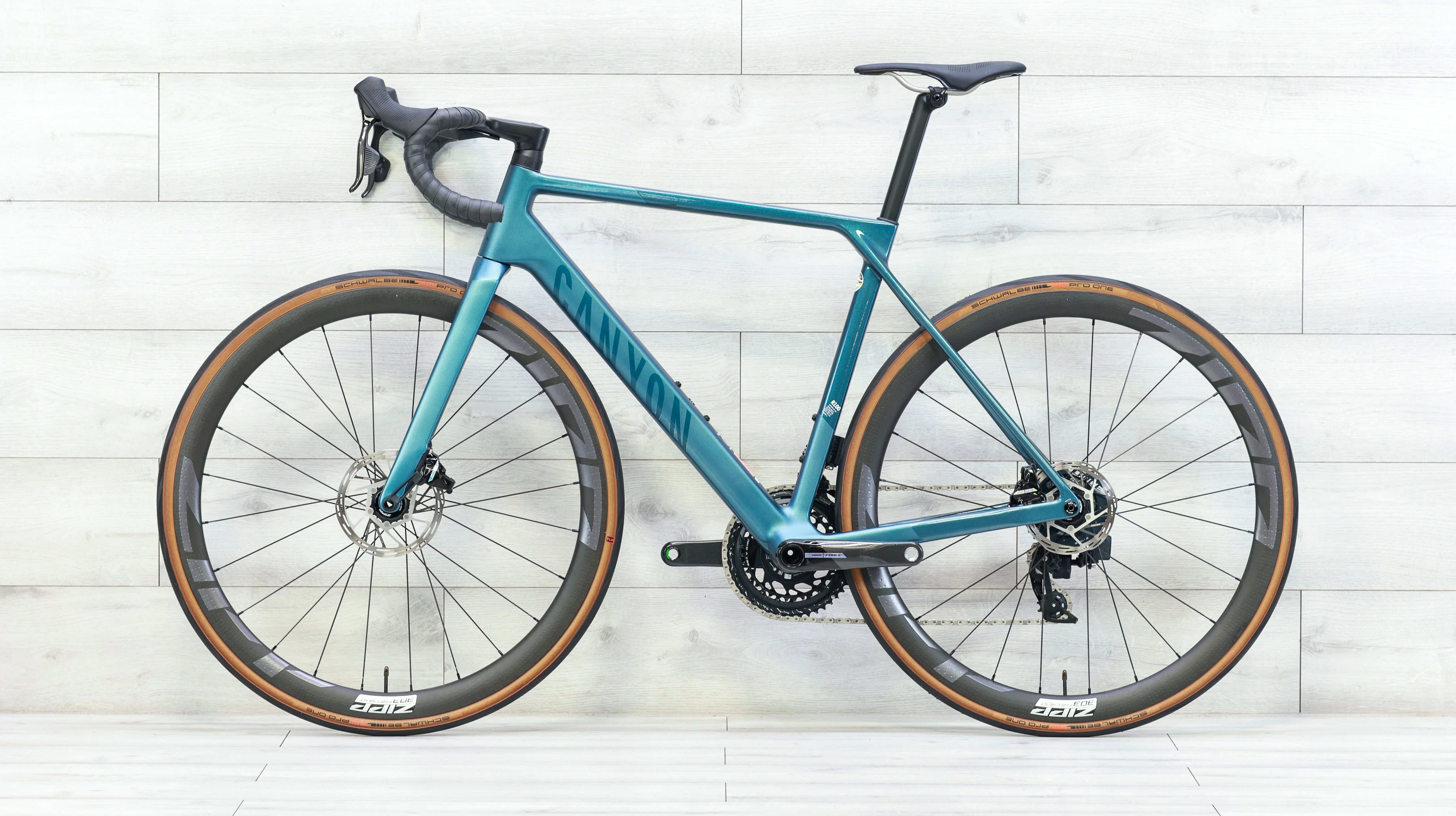 Canyon Ultimate CF SLX 8 Force AXS Road Bike - 2024, Medium - Image 2
