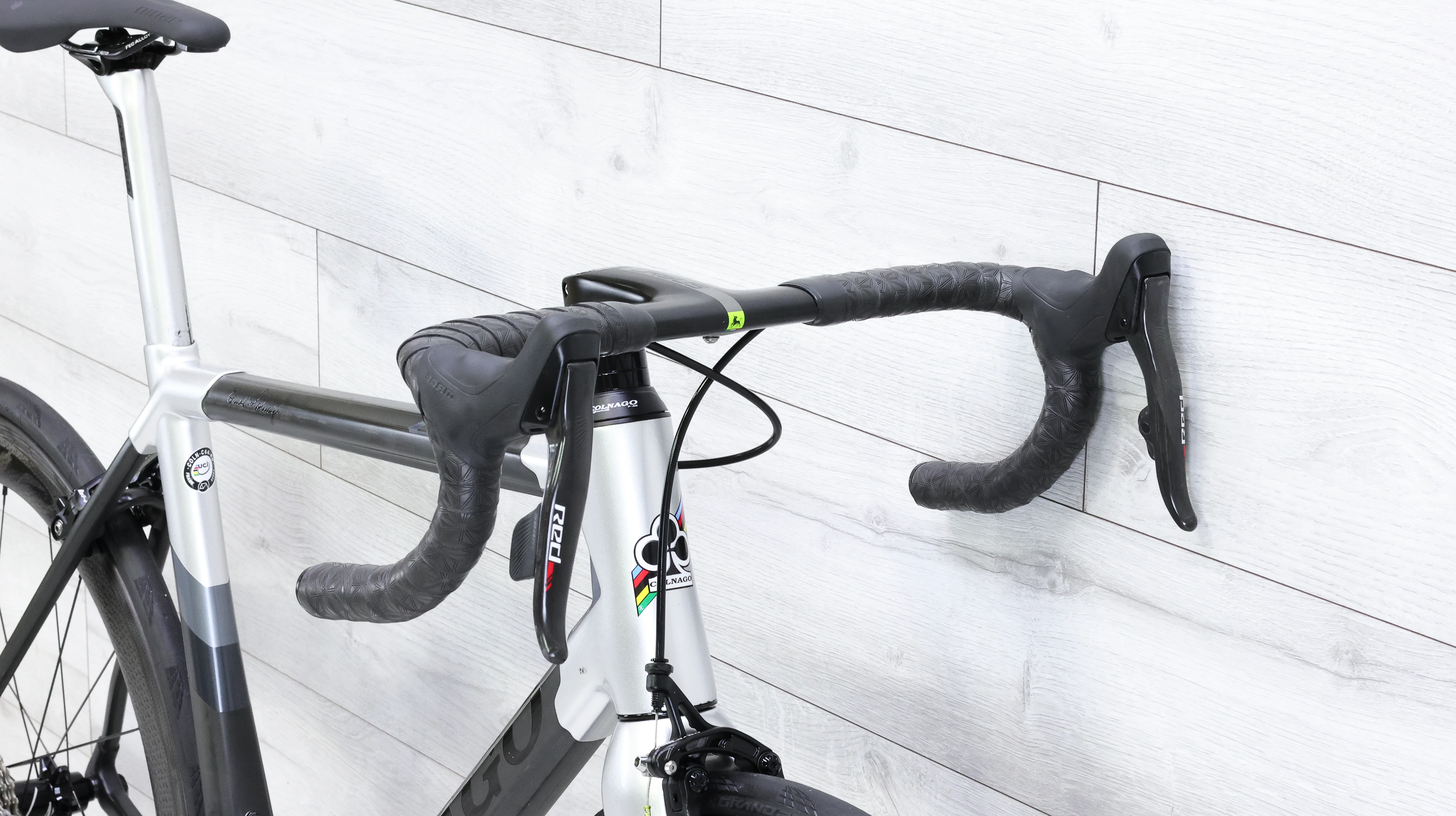 Colnago C64 Red eTap Road Bike - 2020, 52s - Image 10