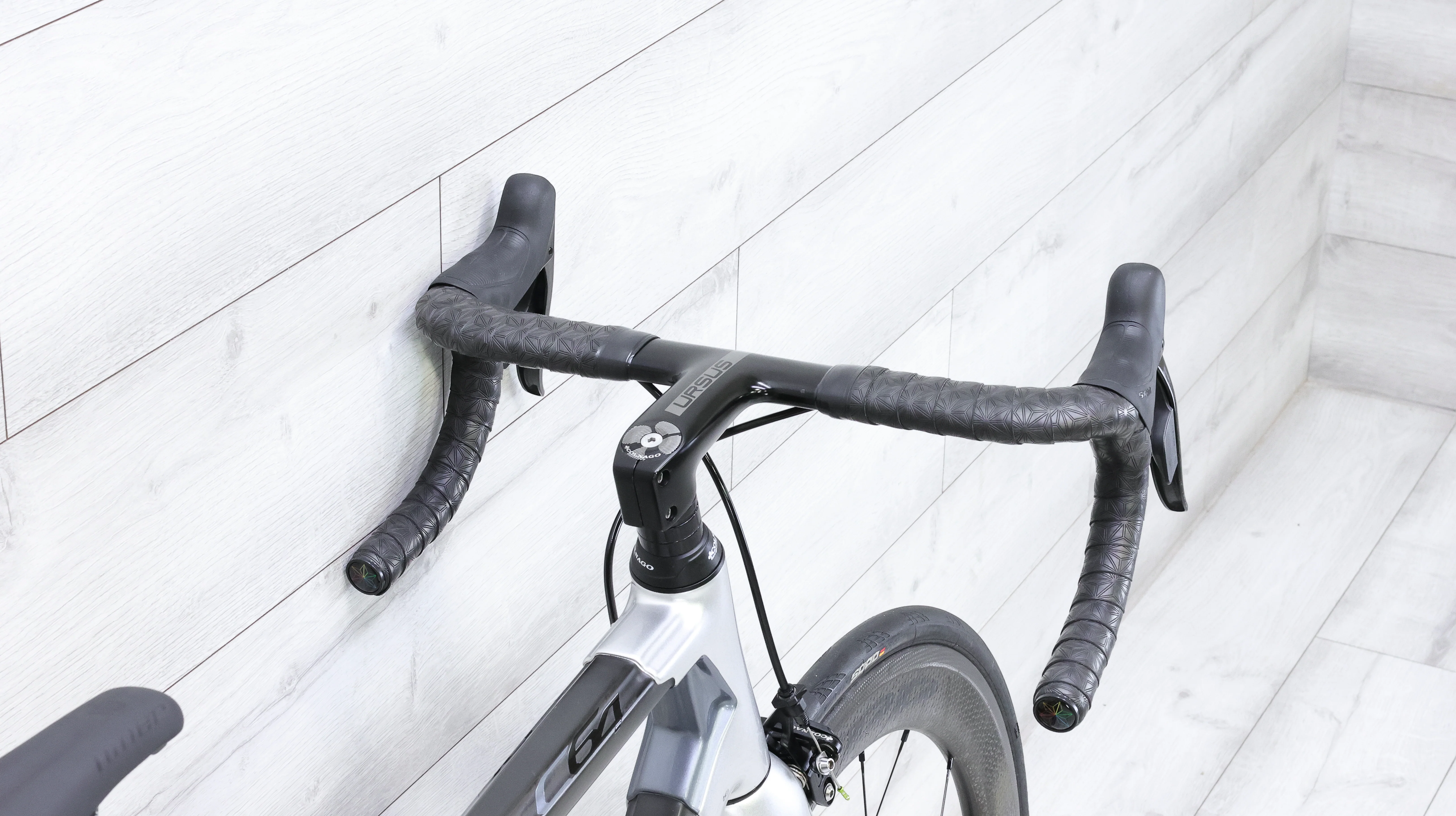 Colnago C64 Red eTap Road Bike - 2020, 52s - Image 9