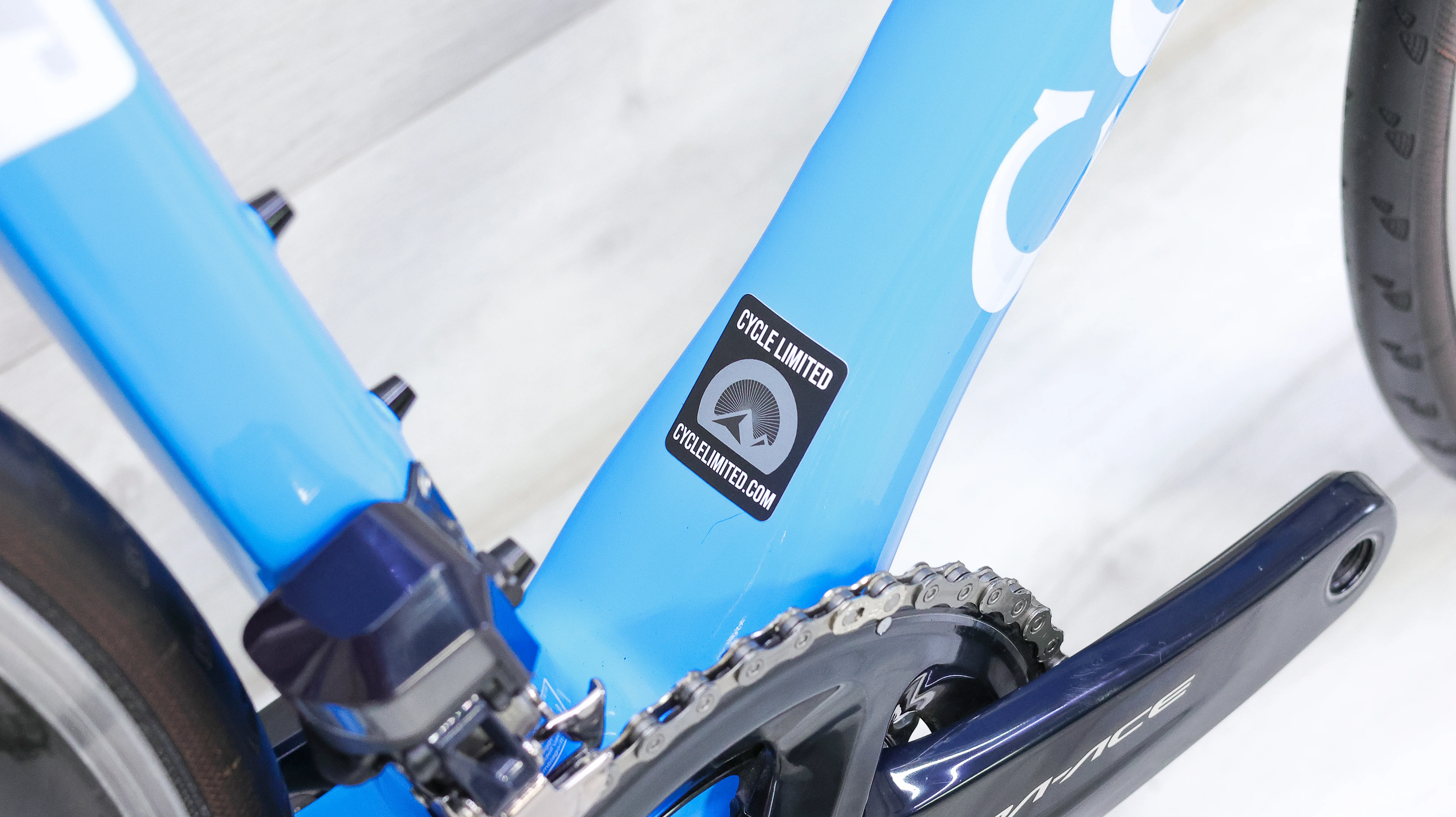Colnago V1-R Dura-Ace Di2 Road Bike - 2015, 52s - Image 3