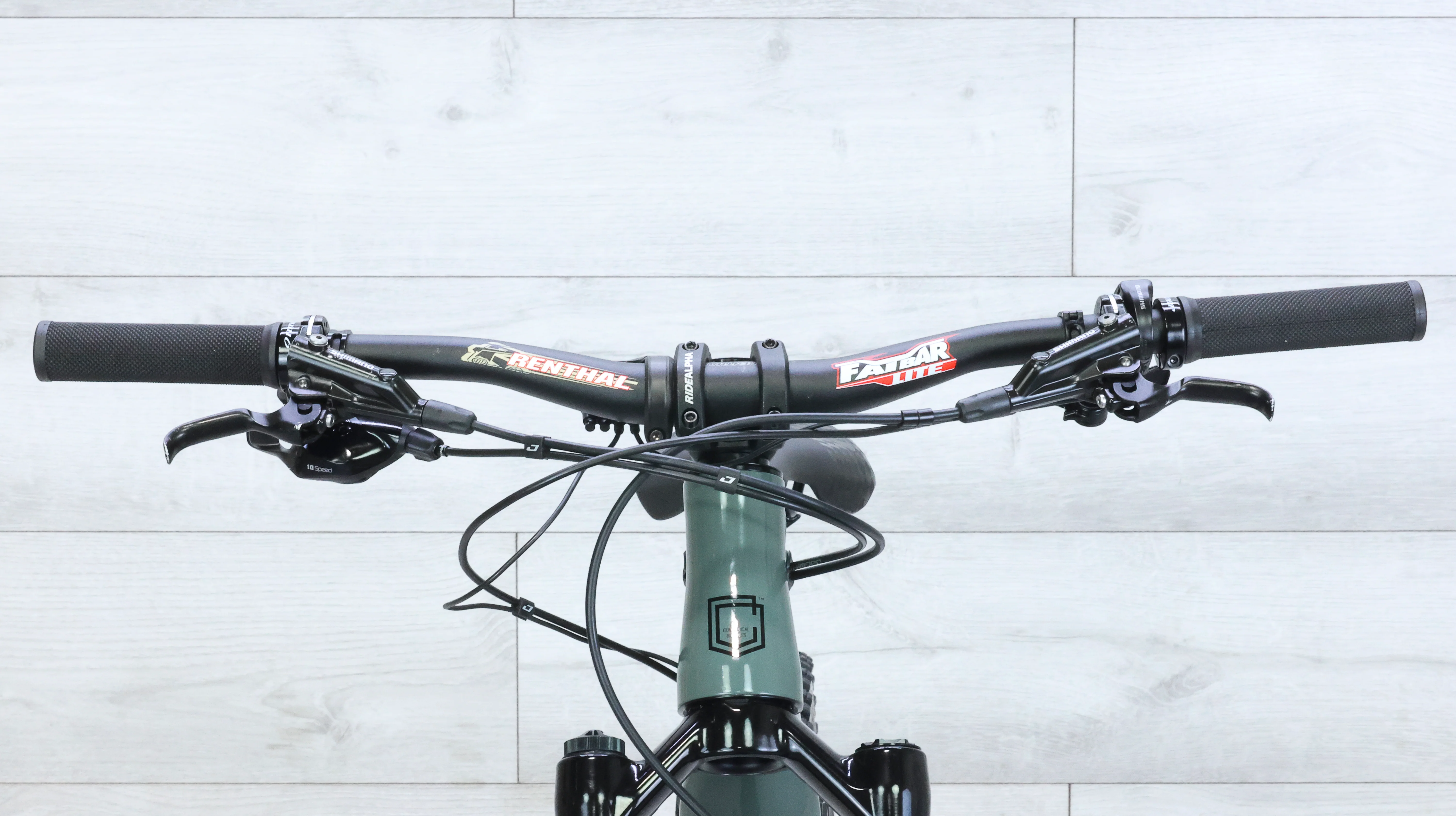 Commencal Meta HT 24 Power Kids Mountain E-Bike - 2022 - Image 11