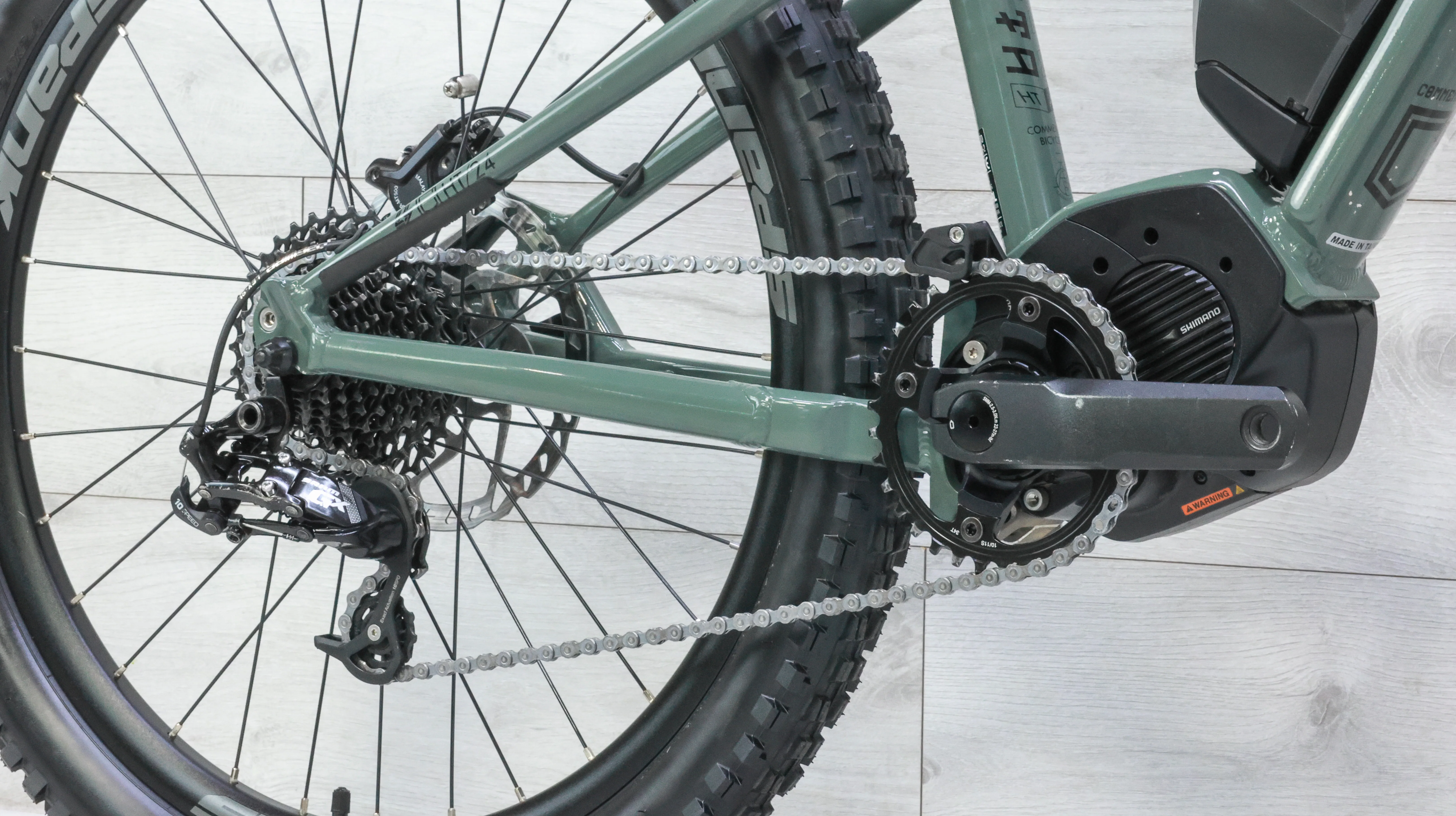 Commencal Meta HT 24 Power Kids Mountain E-Bike - 2022 - Image 6