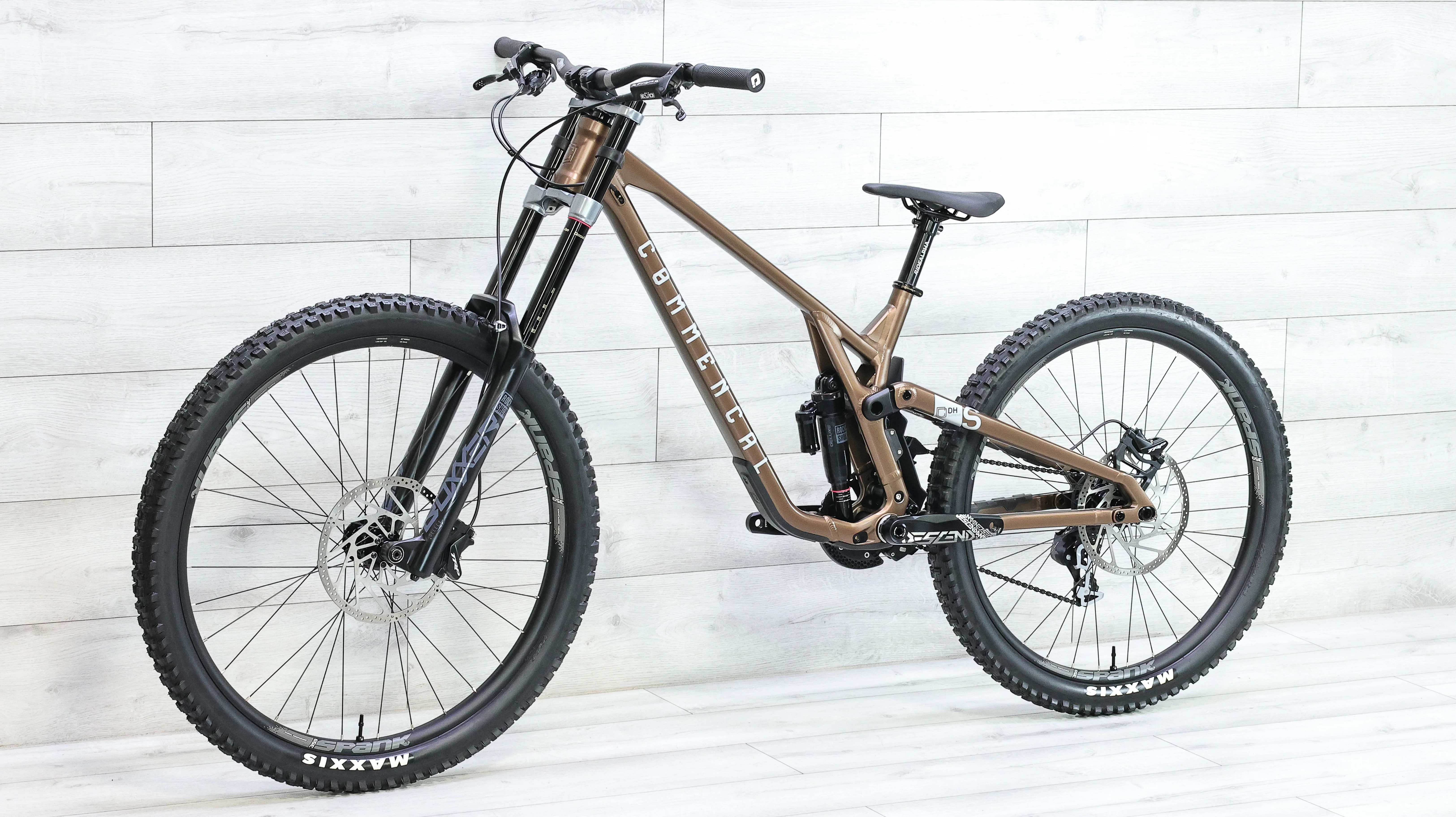 Commencal SUPREME DH V5 RIDE Downhill Bike - 2023, Large - Image 4