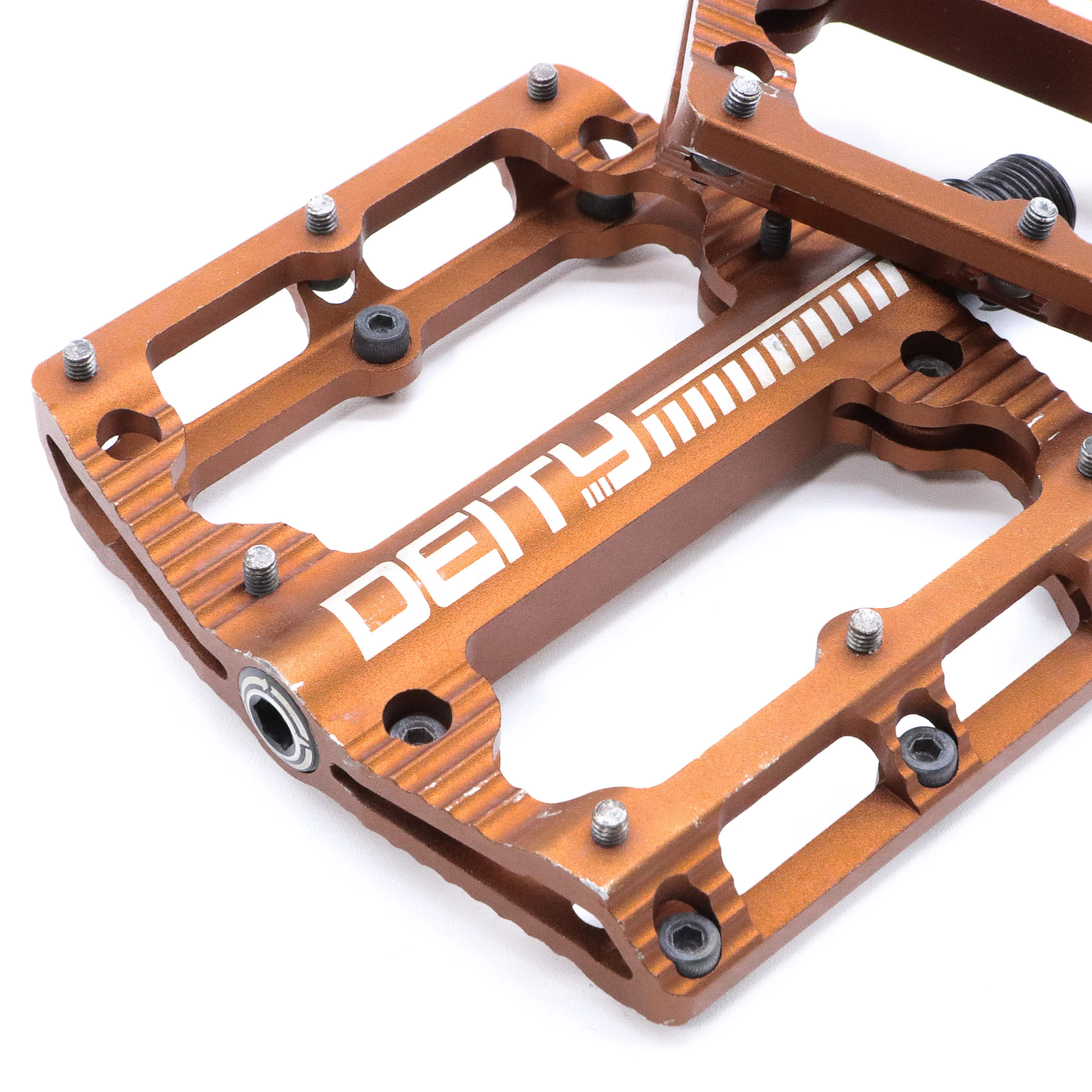 Deity Black Kat Platform MTB Bike Pedals - 429g, Bronze - Image 5