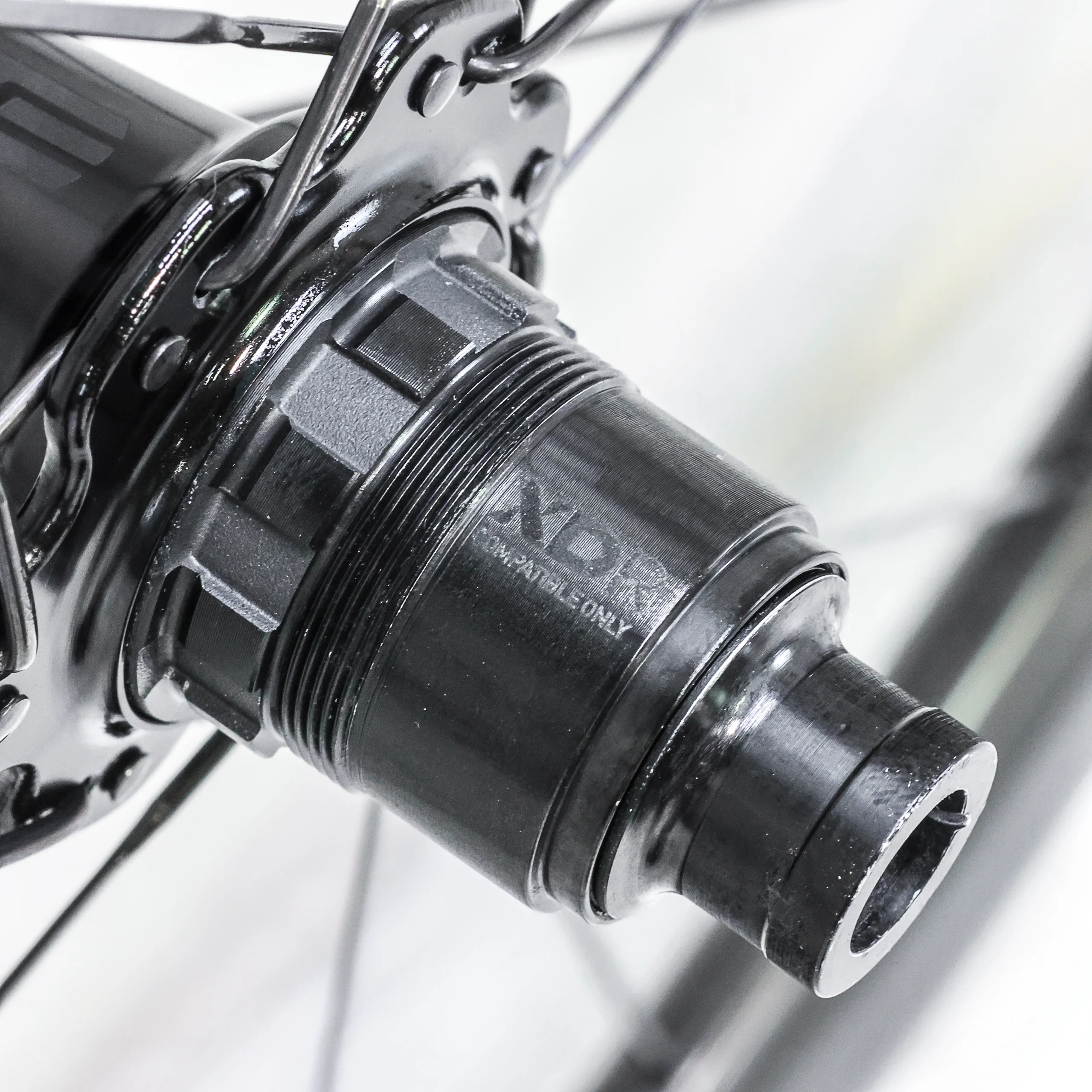 ENVE SES 2.3 Carbon Disc Wheelset β 700c, Tubeless, Center Lock, XDR 12-Speed - Image 10