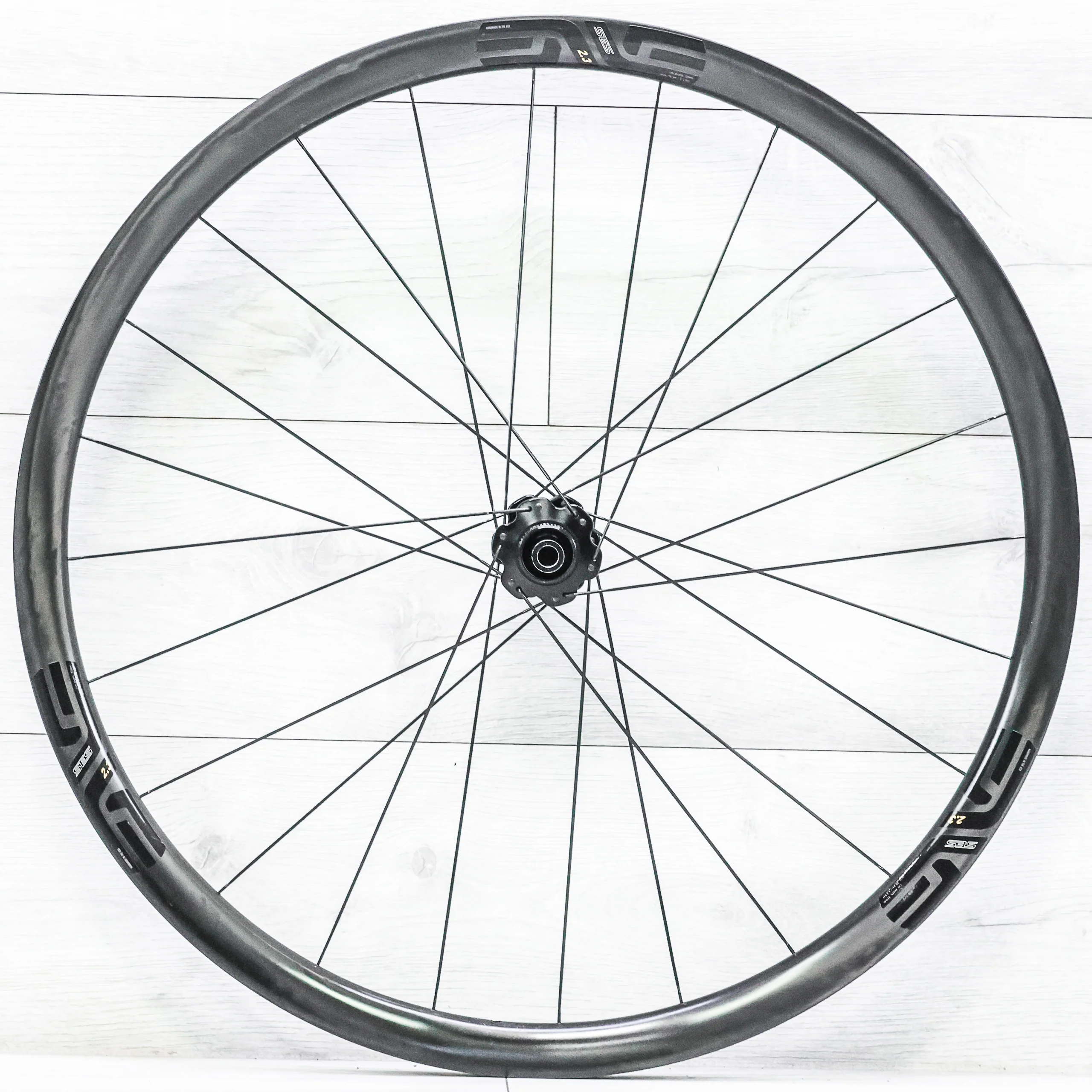 ENVE SES 2.3 Carbon Disc Wheelset β 700c, Tubeless, Center Lock, XDR 12-Speed - Image 7