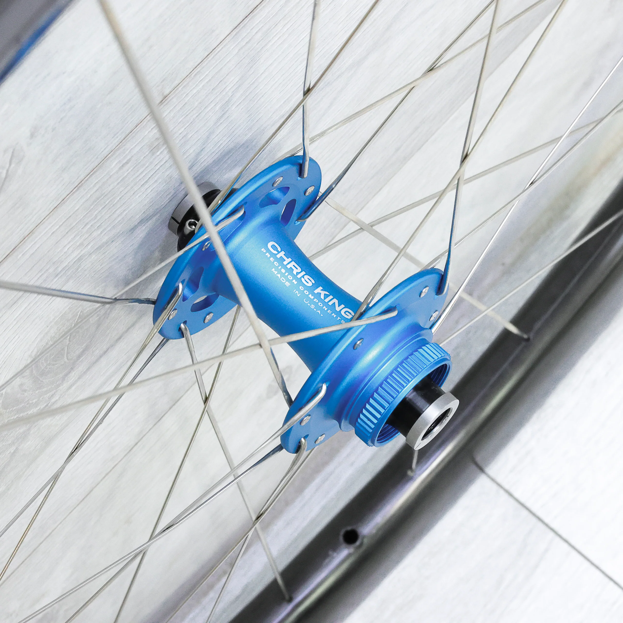 ENVE SES 3.4 wtih Chris King R45D Hubs Carbon Disc Wheelset - 700c, Tubeless, Center Lock, XDR 12-Speed - Image 5