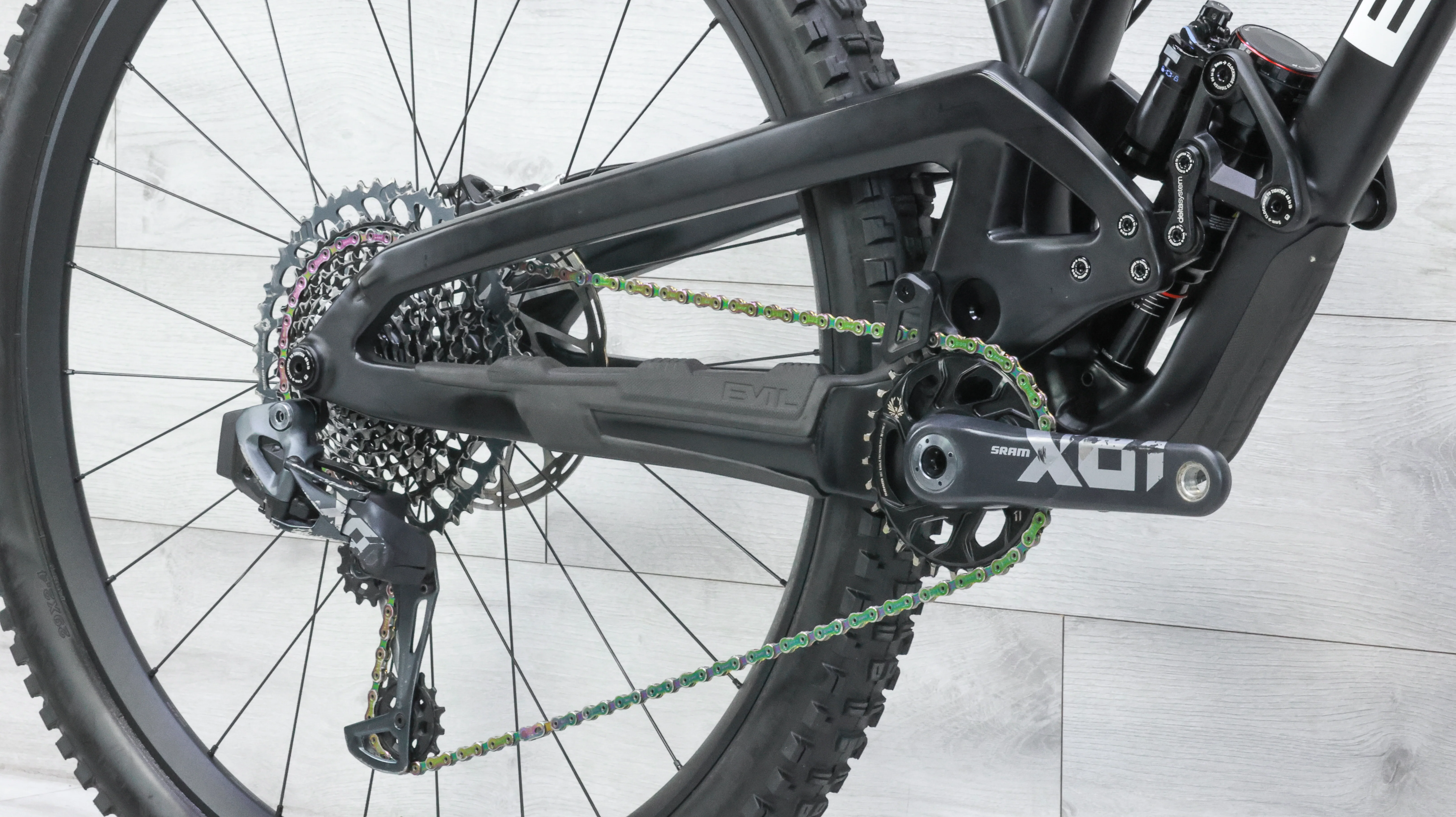 Evil Offering X01 AXS Mountain Bike - 2021, Medium - Image 6