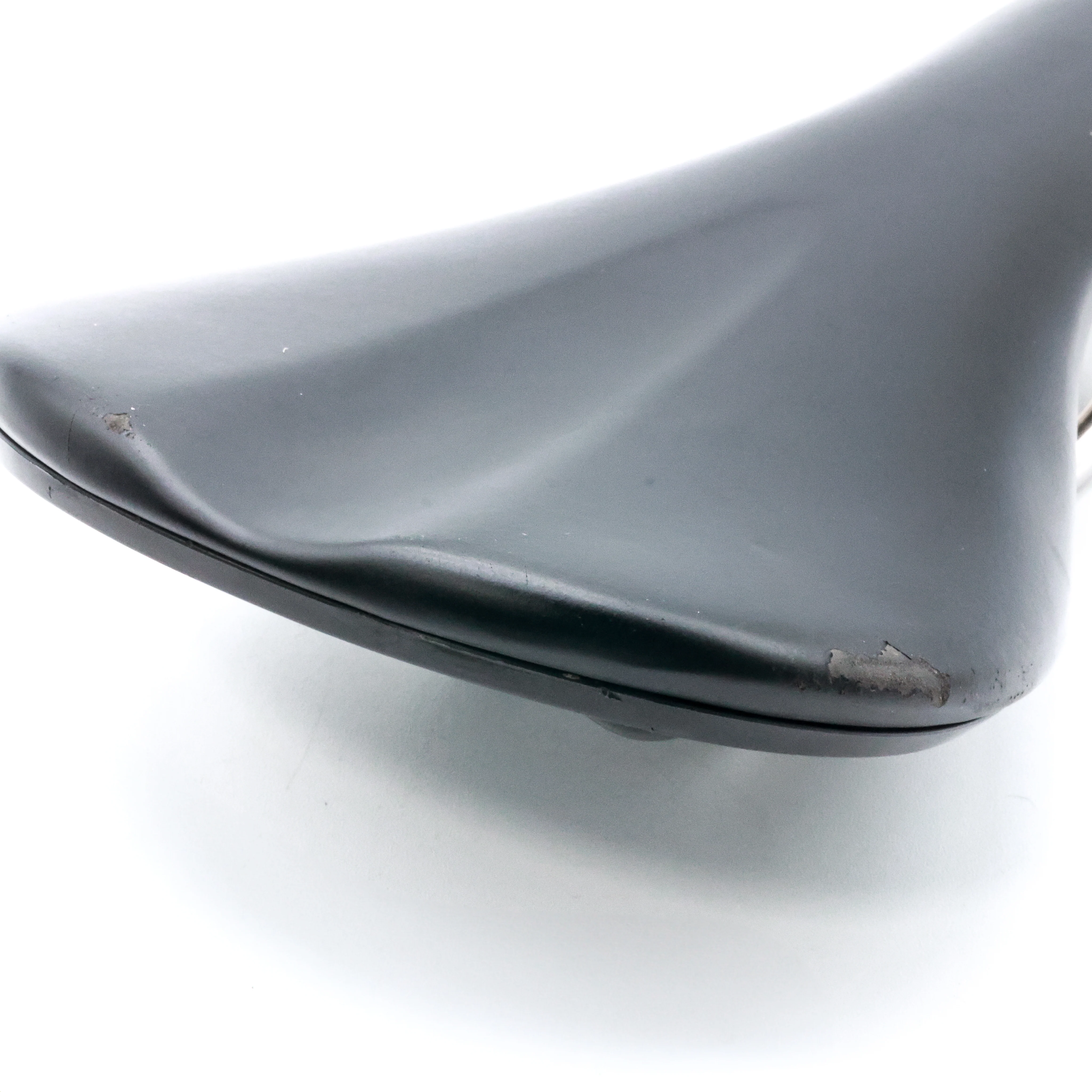 Fabric Scoop Race Flat Road Bike Saddle - 140mm - Image 5