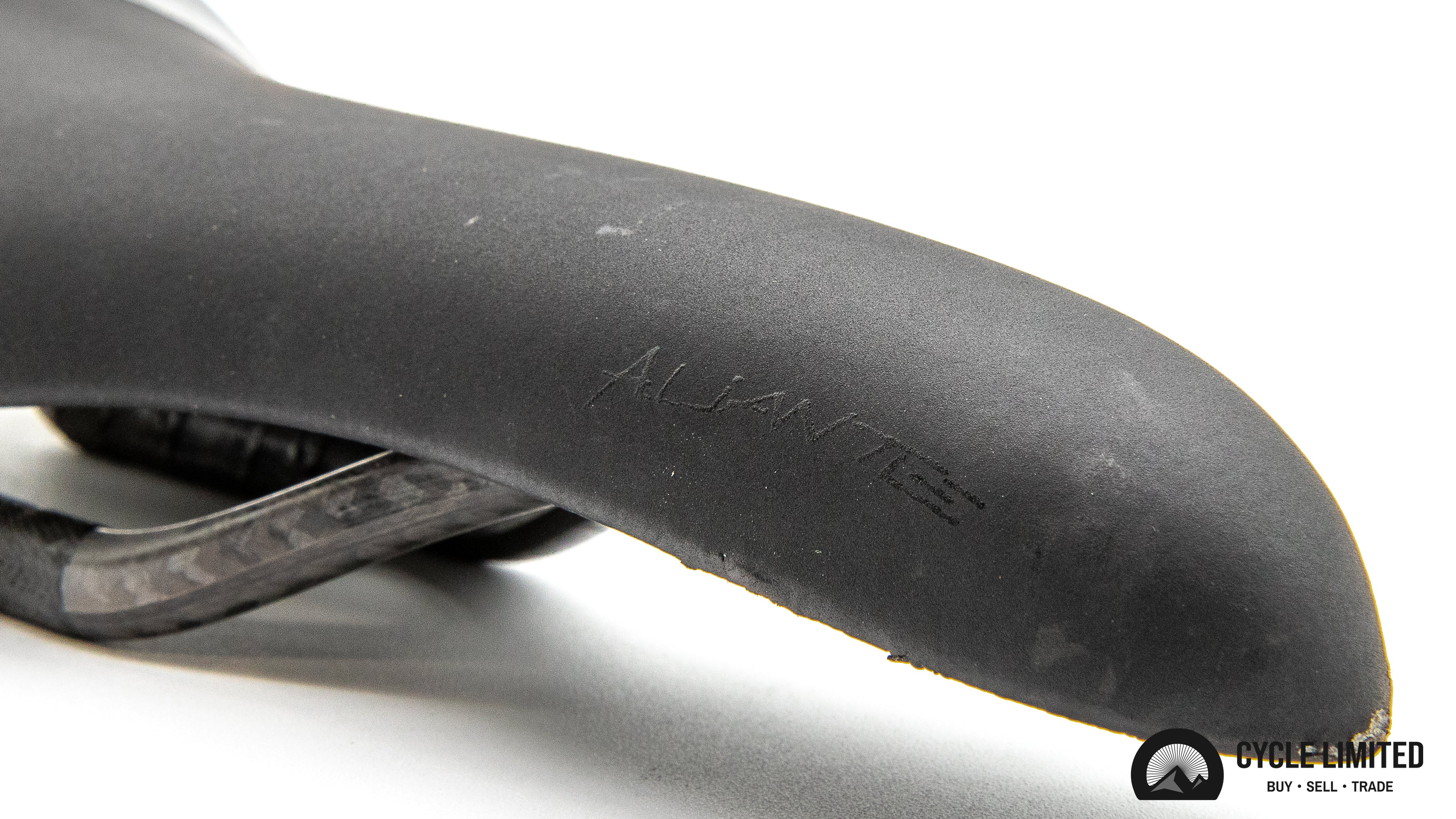 Fizik Aliante R1 Carbon Braided Rails 184g - Image 5
