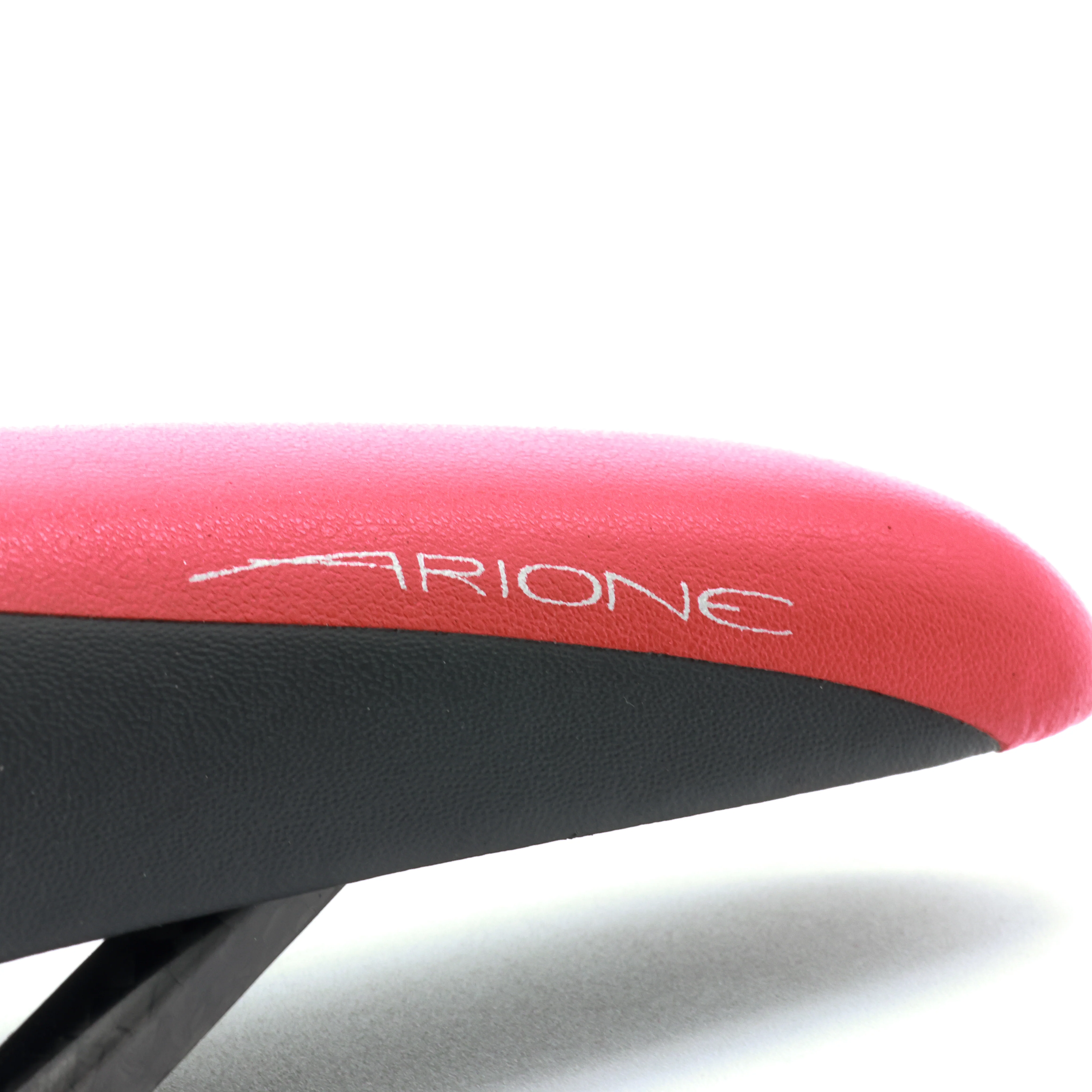 Fizik Arione R3 Braided Carbon Rail Saddle (125mm) - Image 7