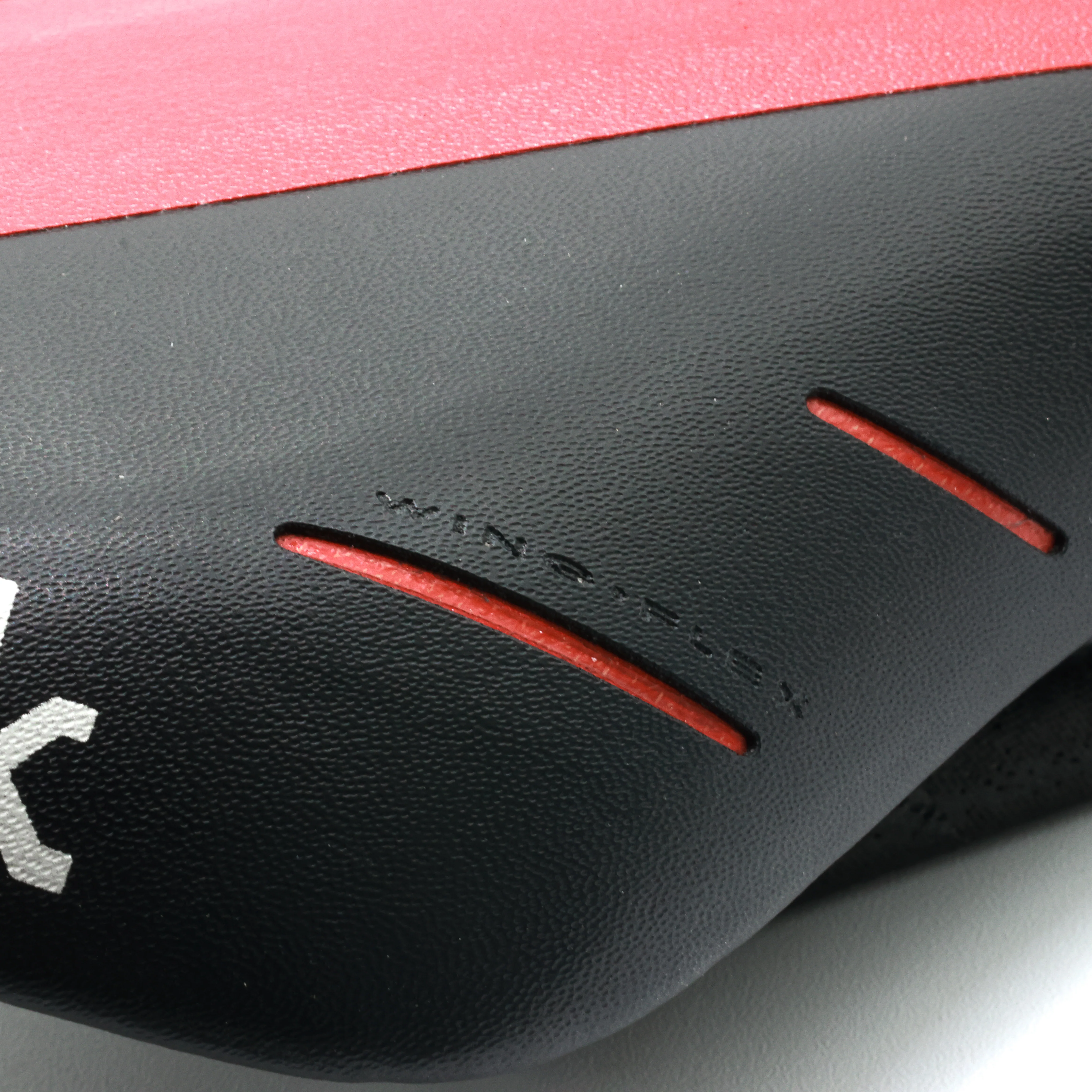 Fizik Arione R3 Braided Carbon Rail Saddle (125mm) - Image 8