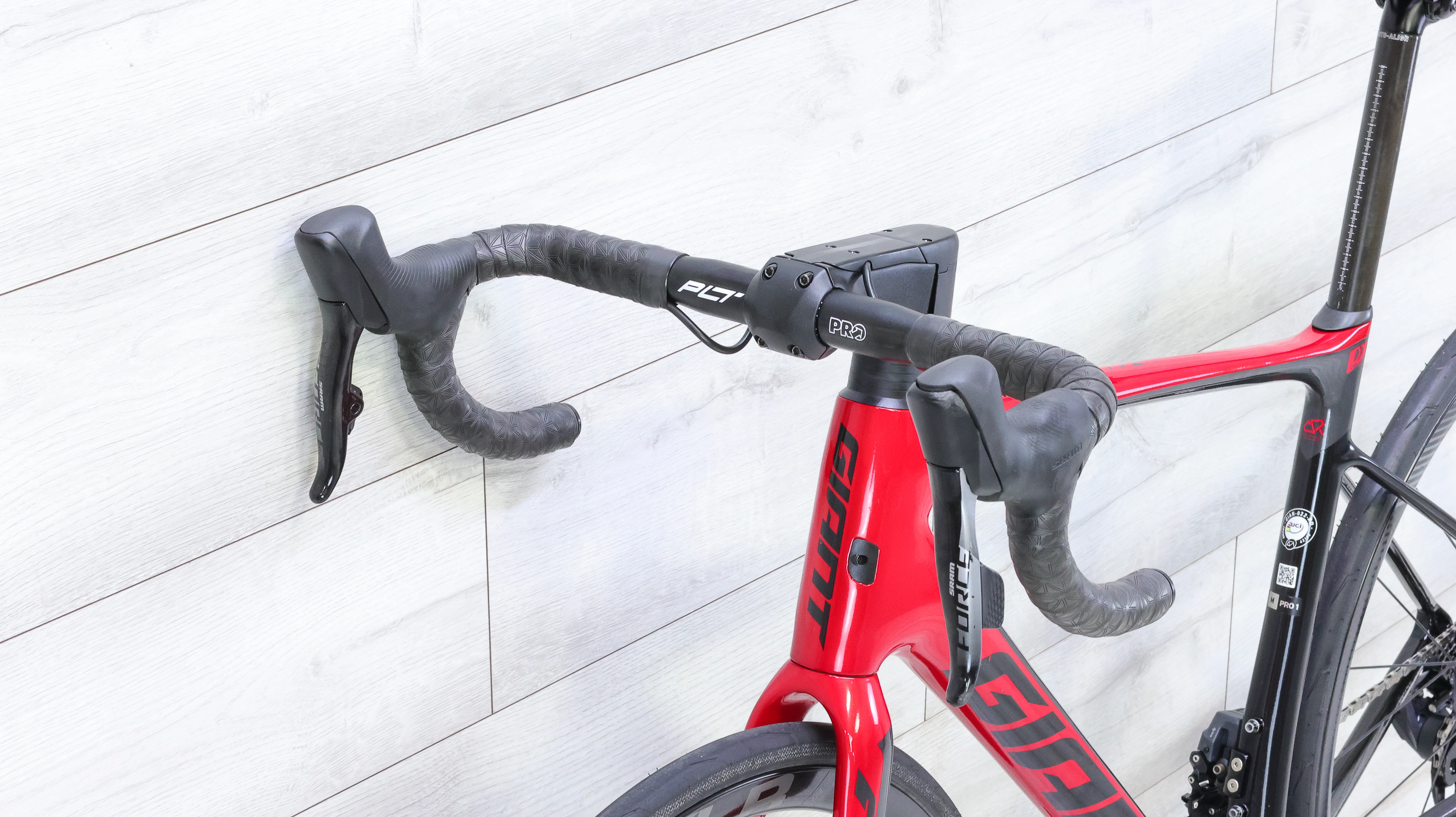 Giant Defy Advanced Pro 1 Force Road Bike - 2020, Medium - Image 11
