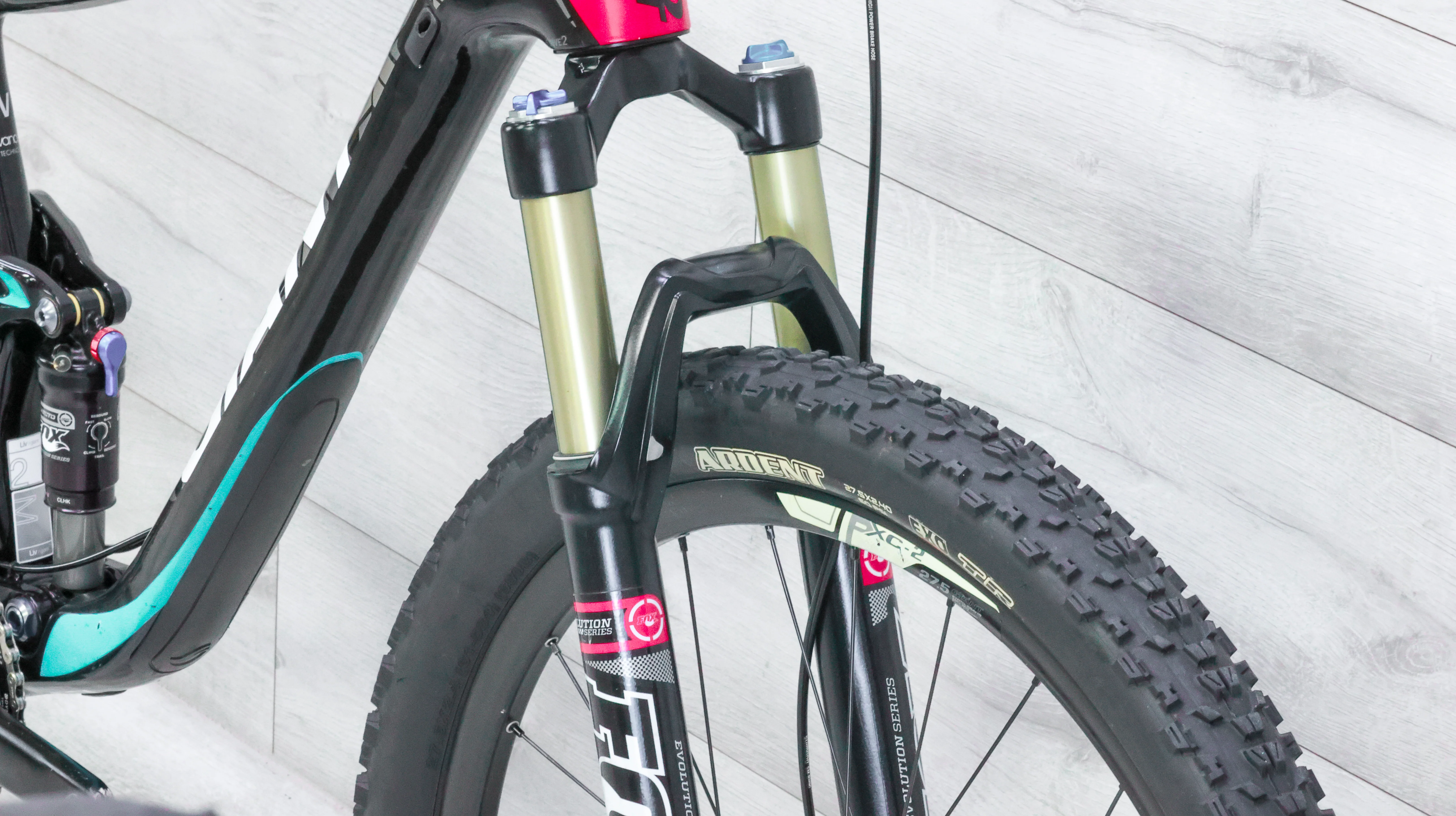 Giant Lust Advanced 2 Mountain Bike - 2014, Medium - Image 8