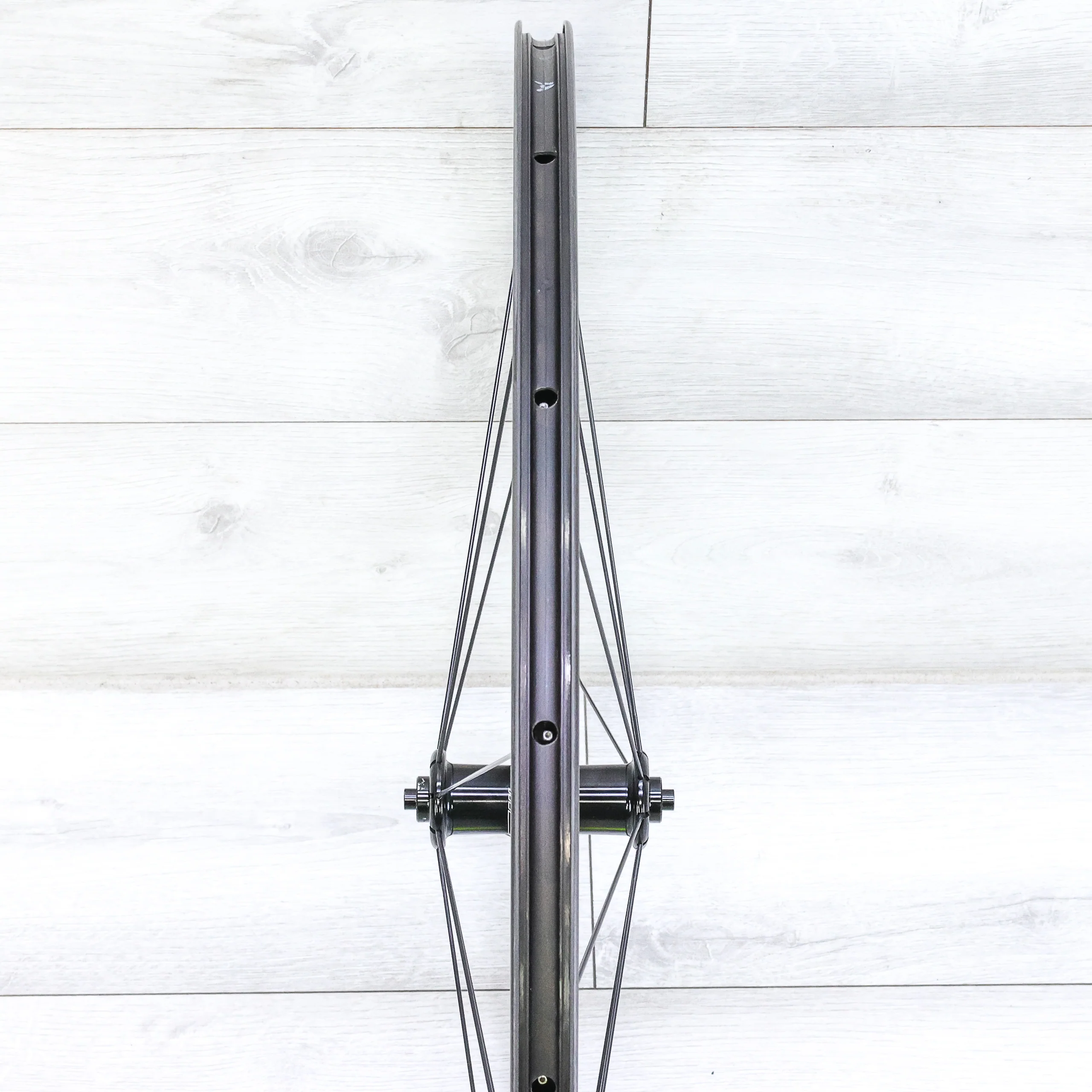 Giant SLR 1 Carbon Fiber Rim Brake Wheelset - 700c, Rim Brake, HG 11-Speed - Image 10