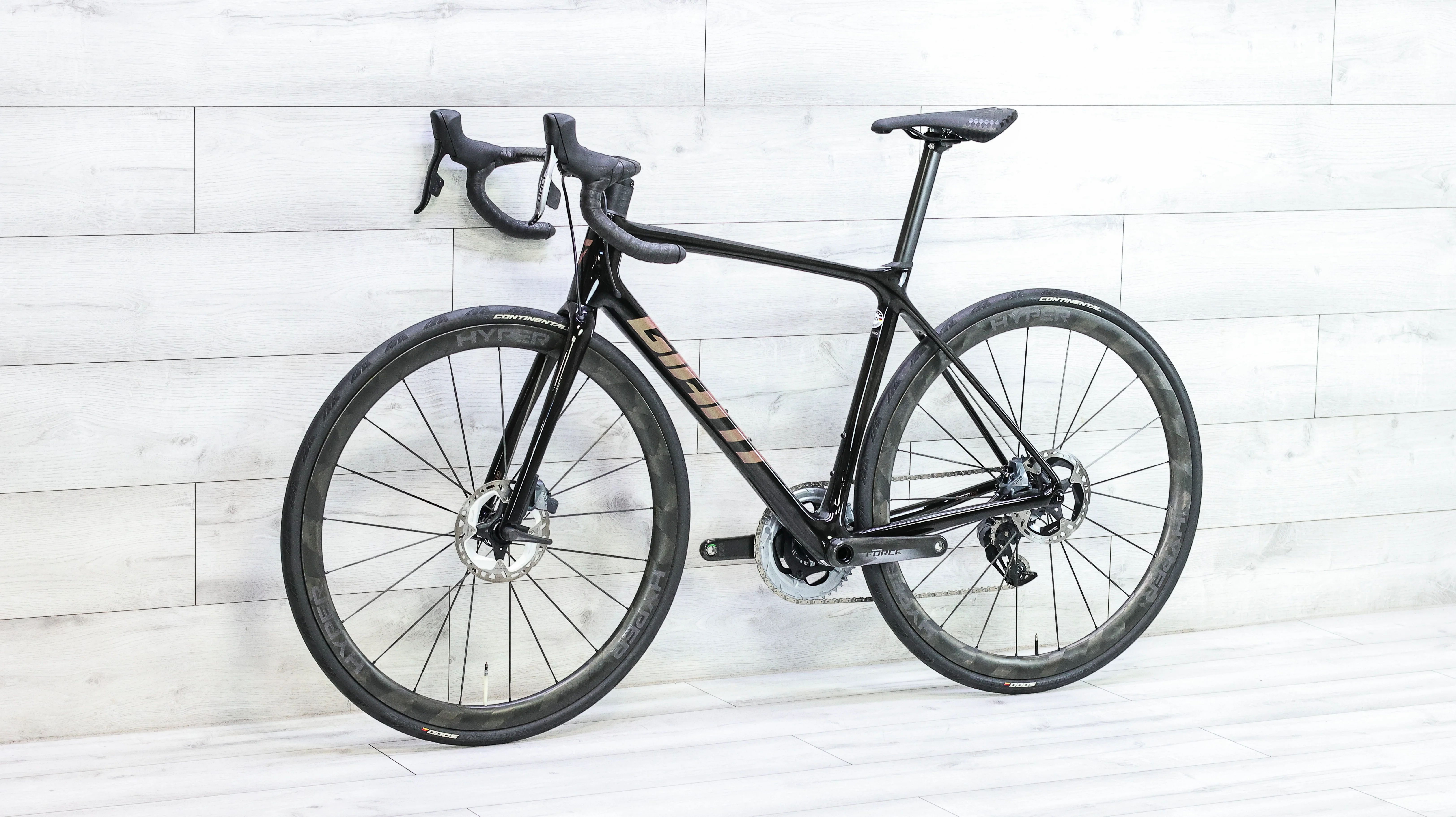 Giant TCR Advanced Pro 0 Disc Force Road Bike - 2024, Medium - Image 4