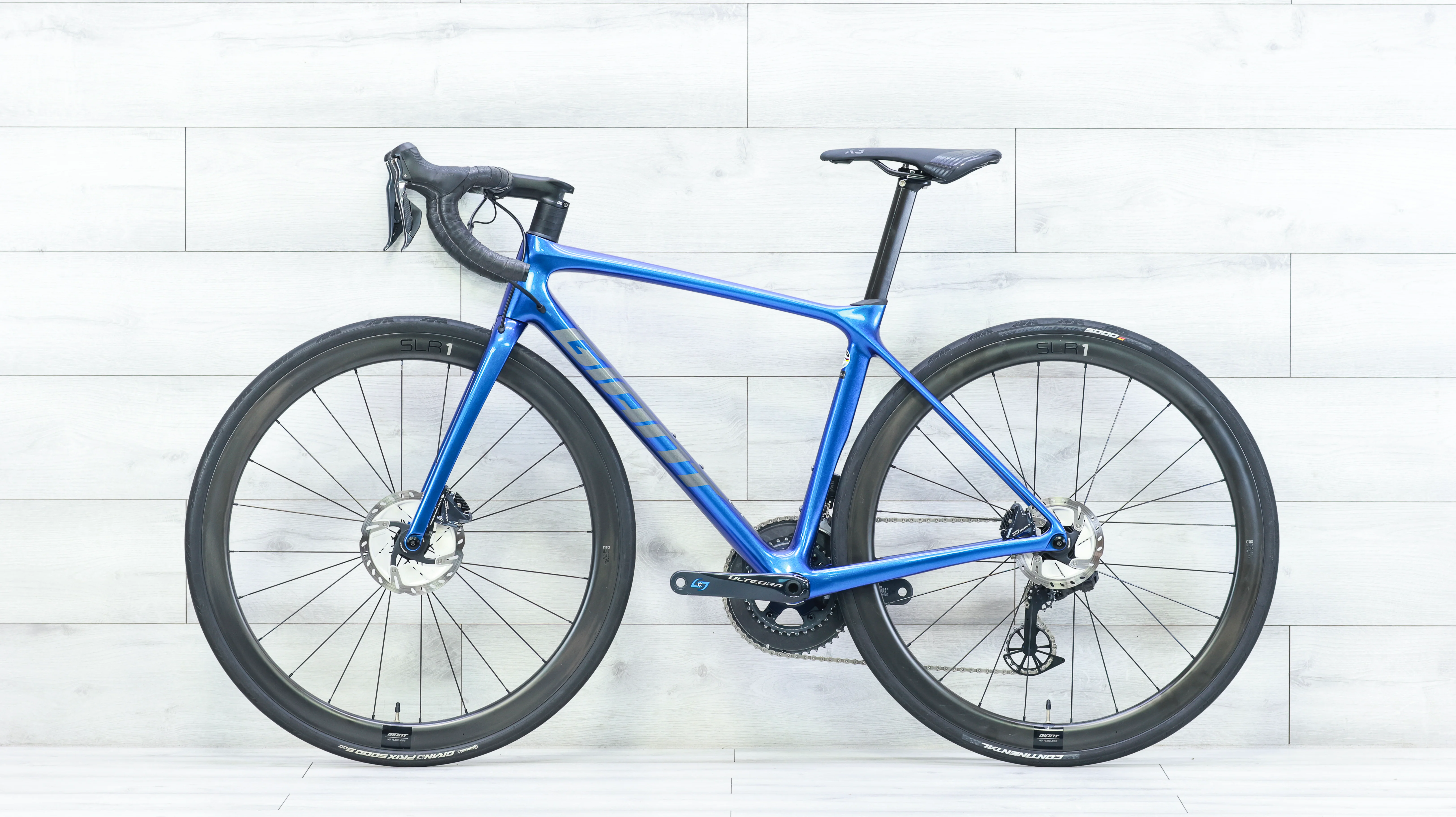 Giant TCR Advanced Pro 0 Disc Road Bike - 2021, Small - Image 2