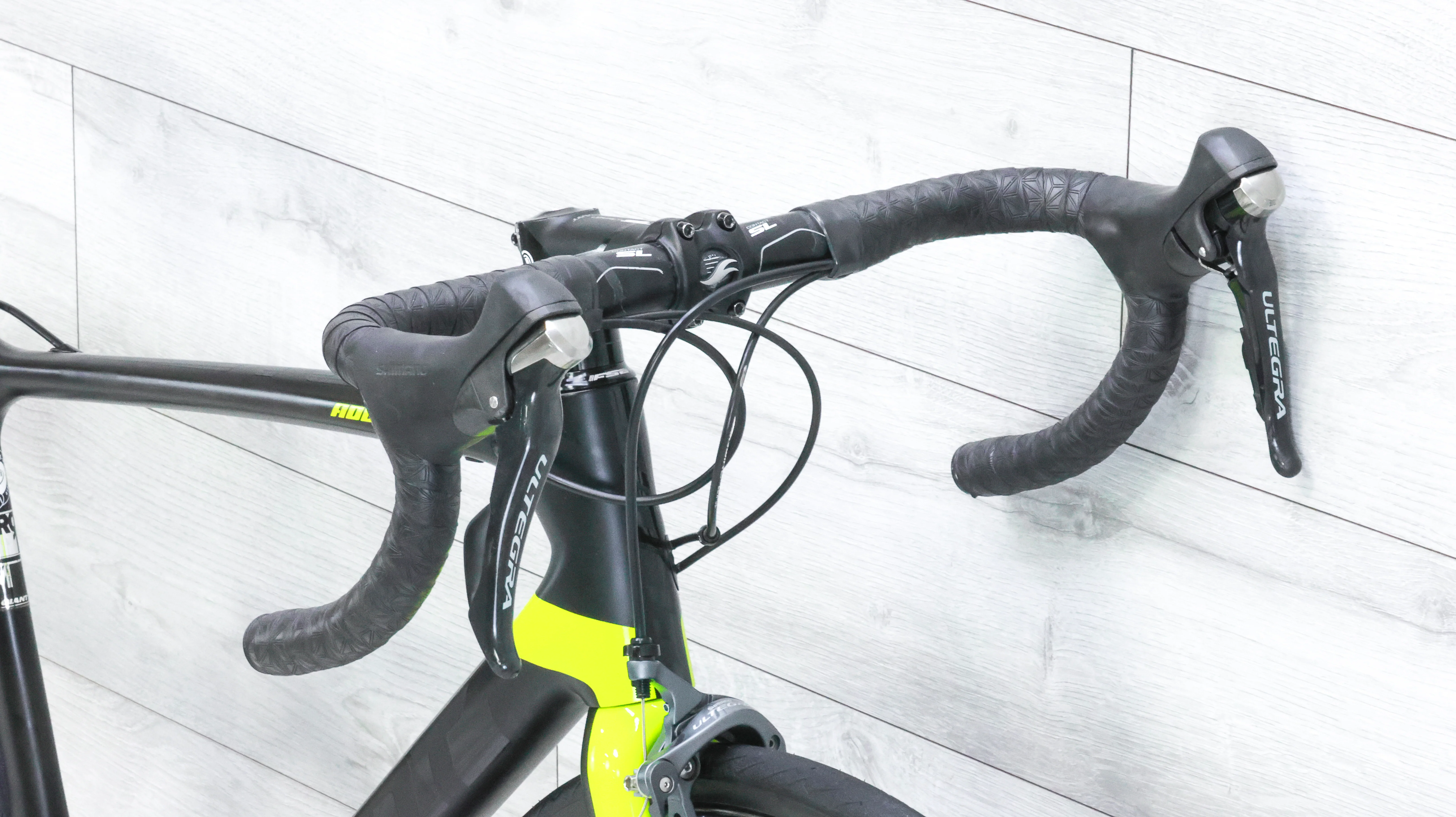 Giant TCR Advanced Pro 1 Road Bike - 2017, Medium - Image 10
