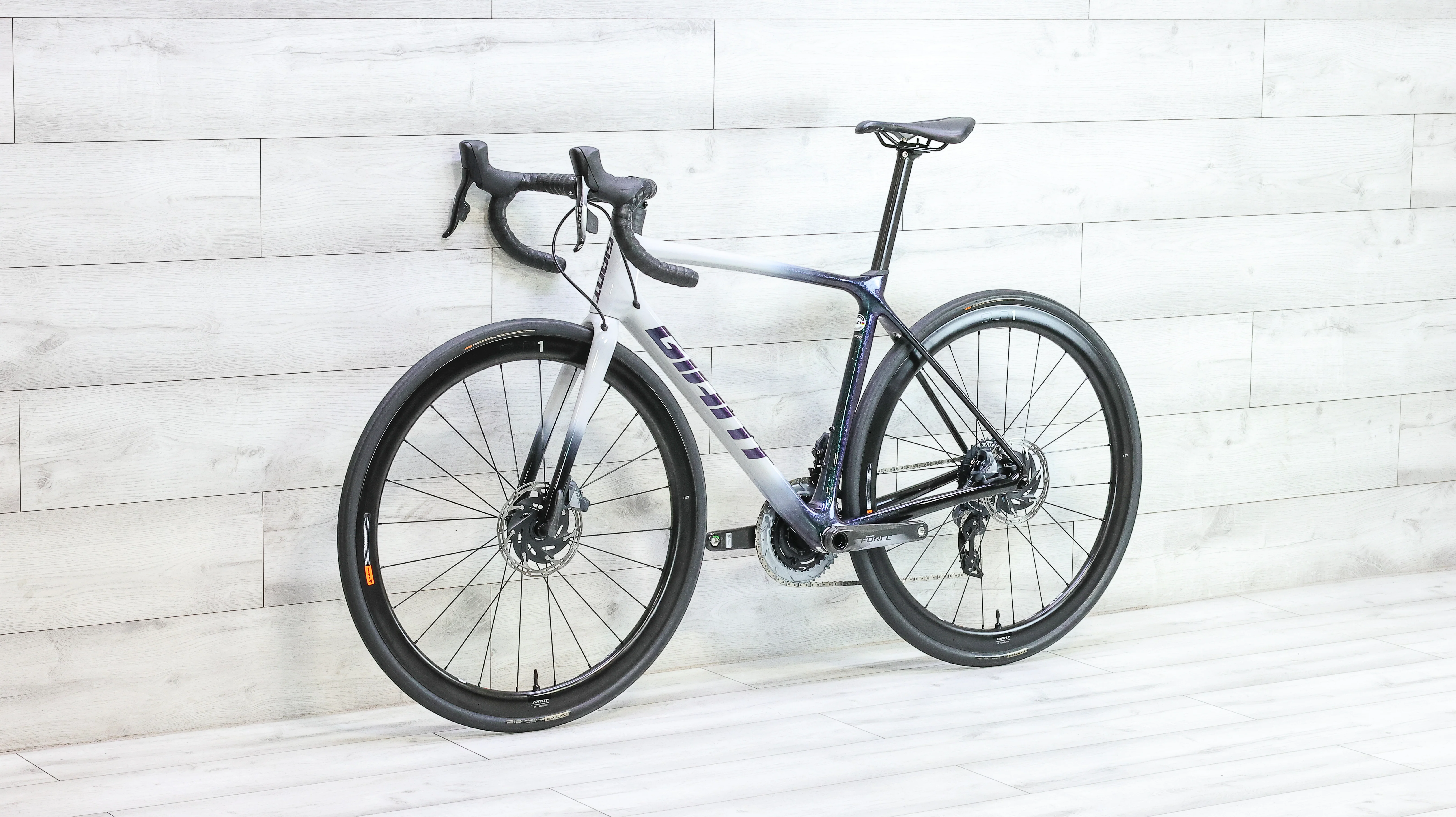 Giant TCR Advanced Pro Disc 0 AR Road Bike - 2022, Medium - Image 4