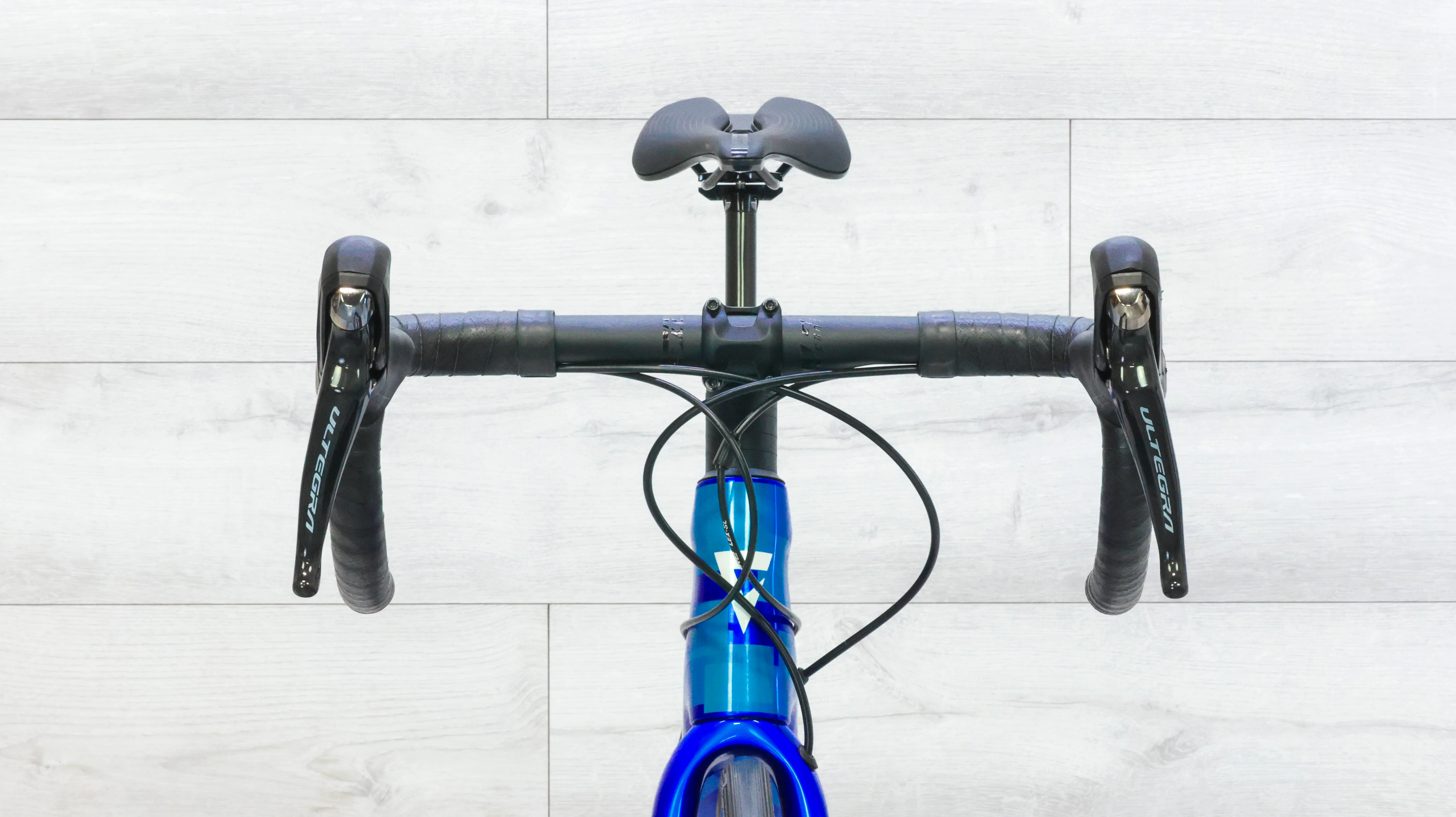 Giant TCR Advanced Pro Disc Road Bike - 2024, Small - Image 12